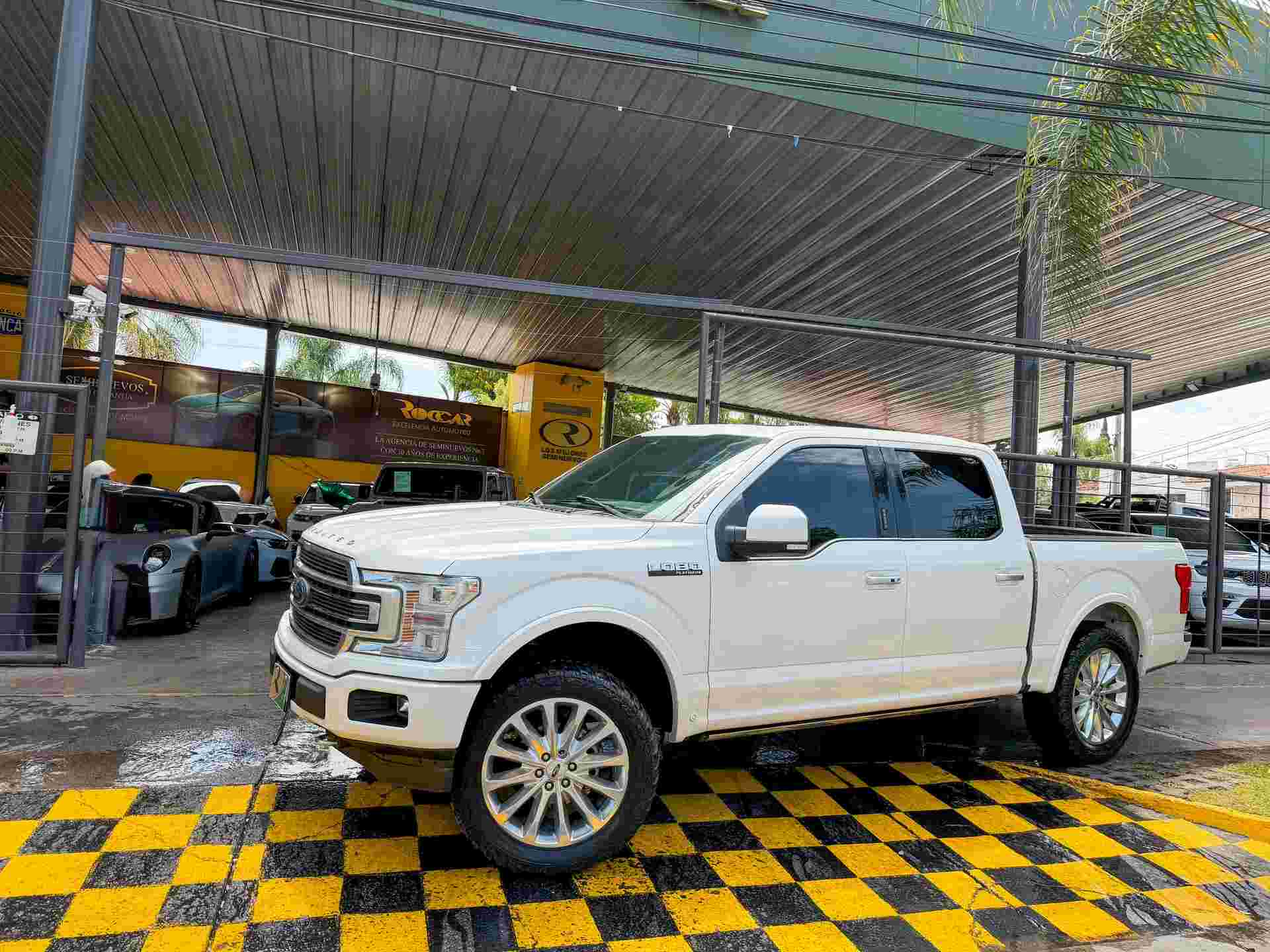 2018 Ford Lobo