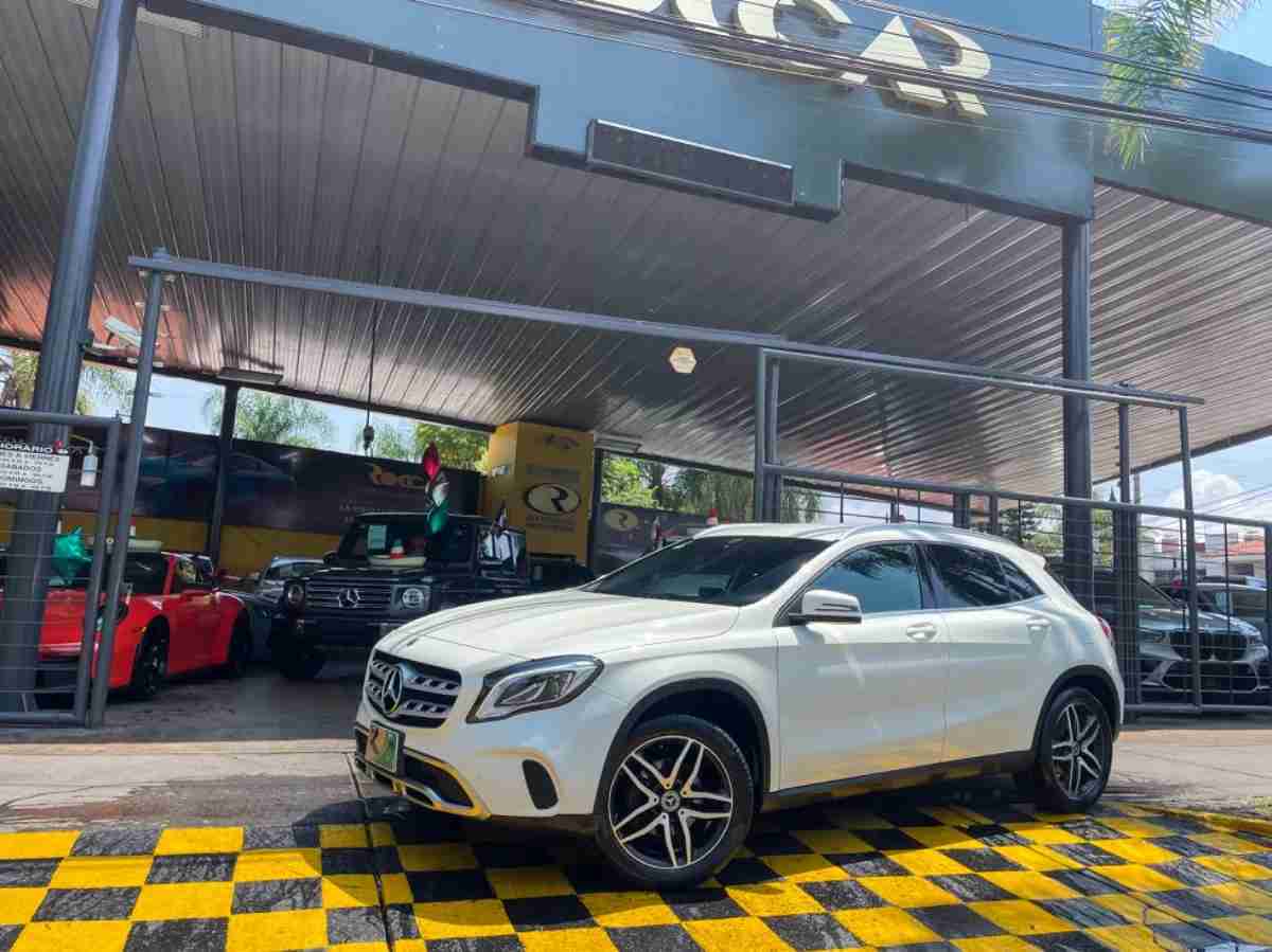 Mercedez Benz Gla