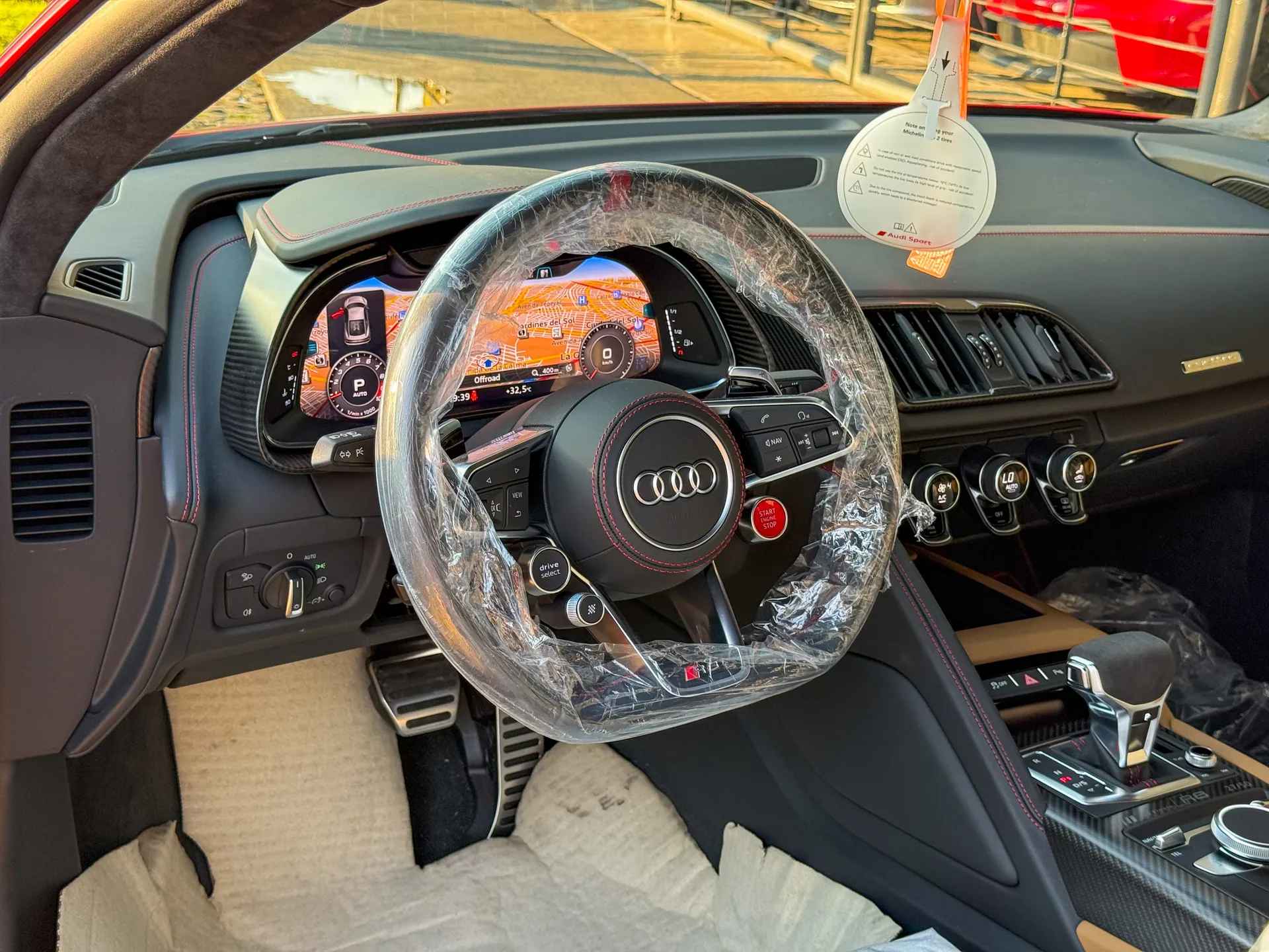 Car image 17