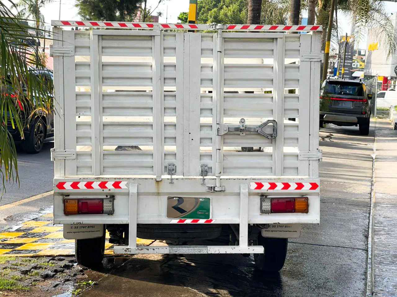 Car image 6