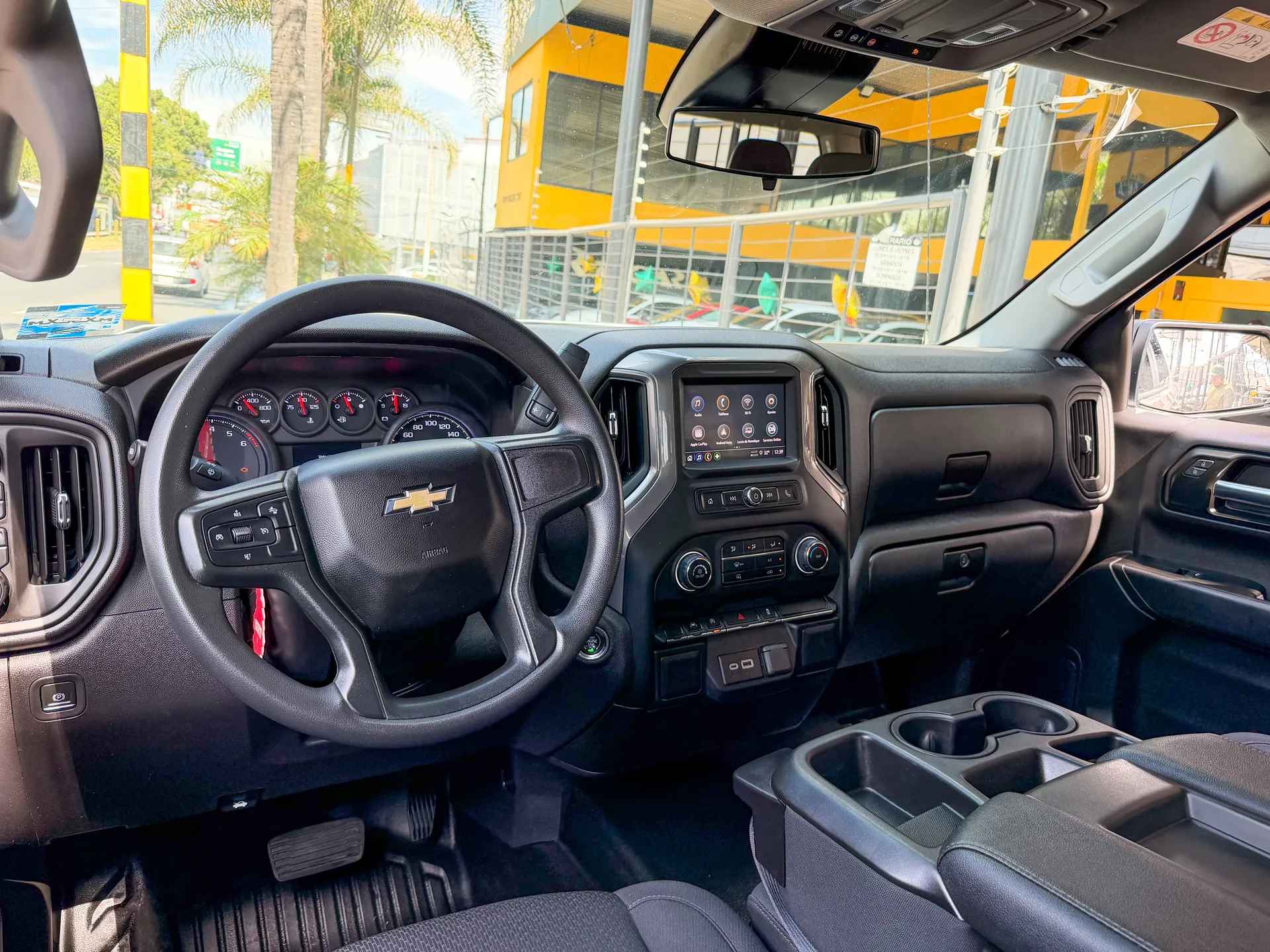 Car image 9