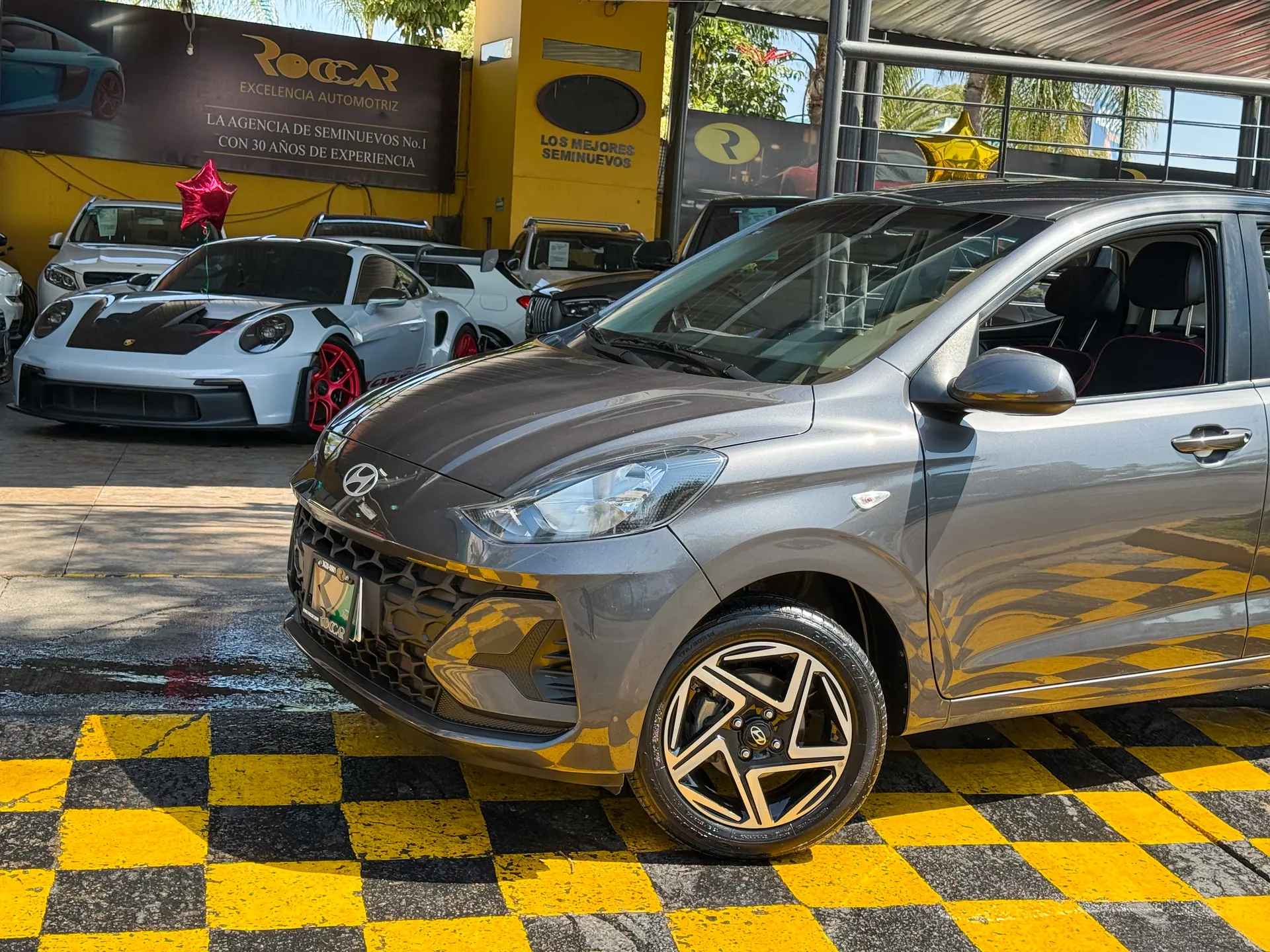 Car image 2