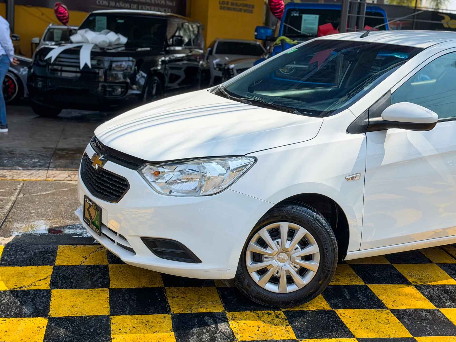 Car image 2