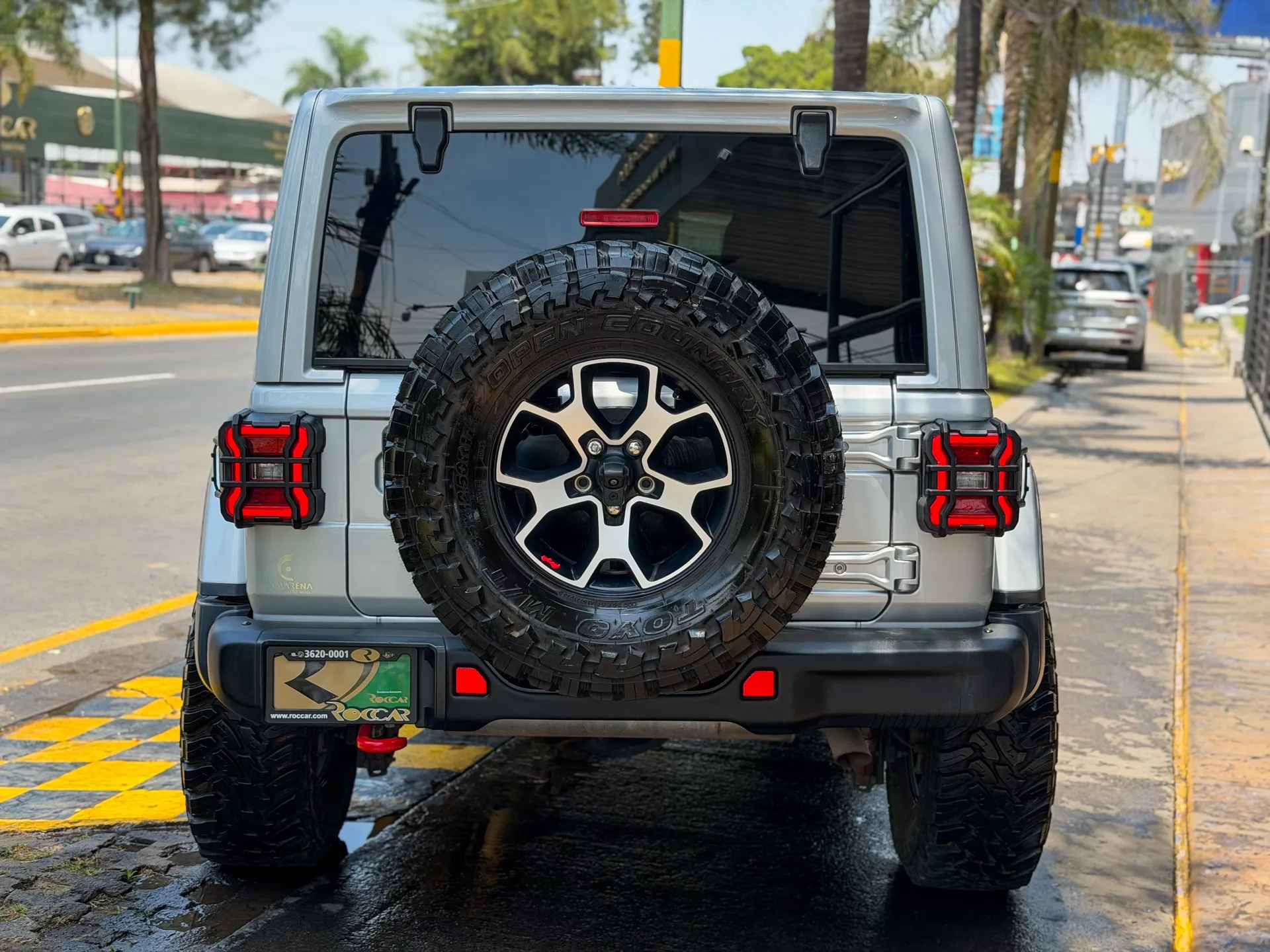 Car image 8