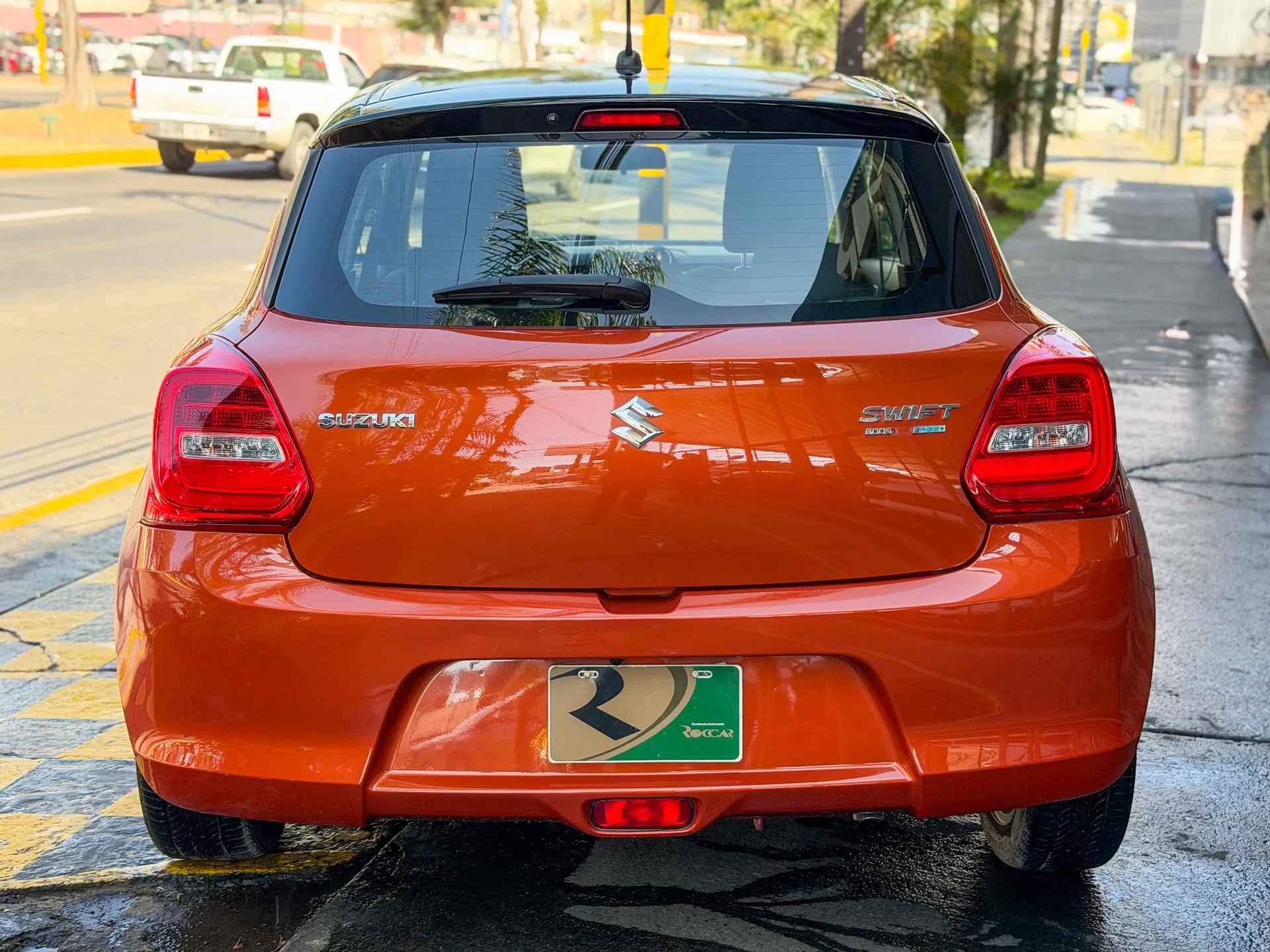 Car image 8