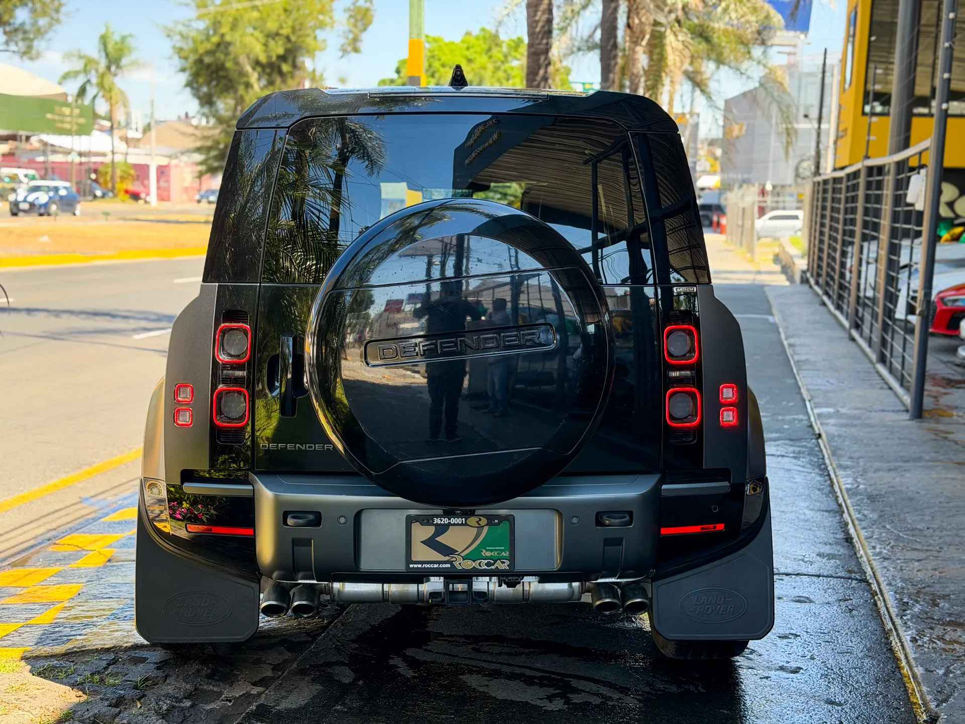 Car image 8