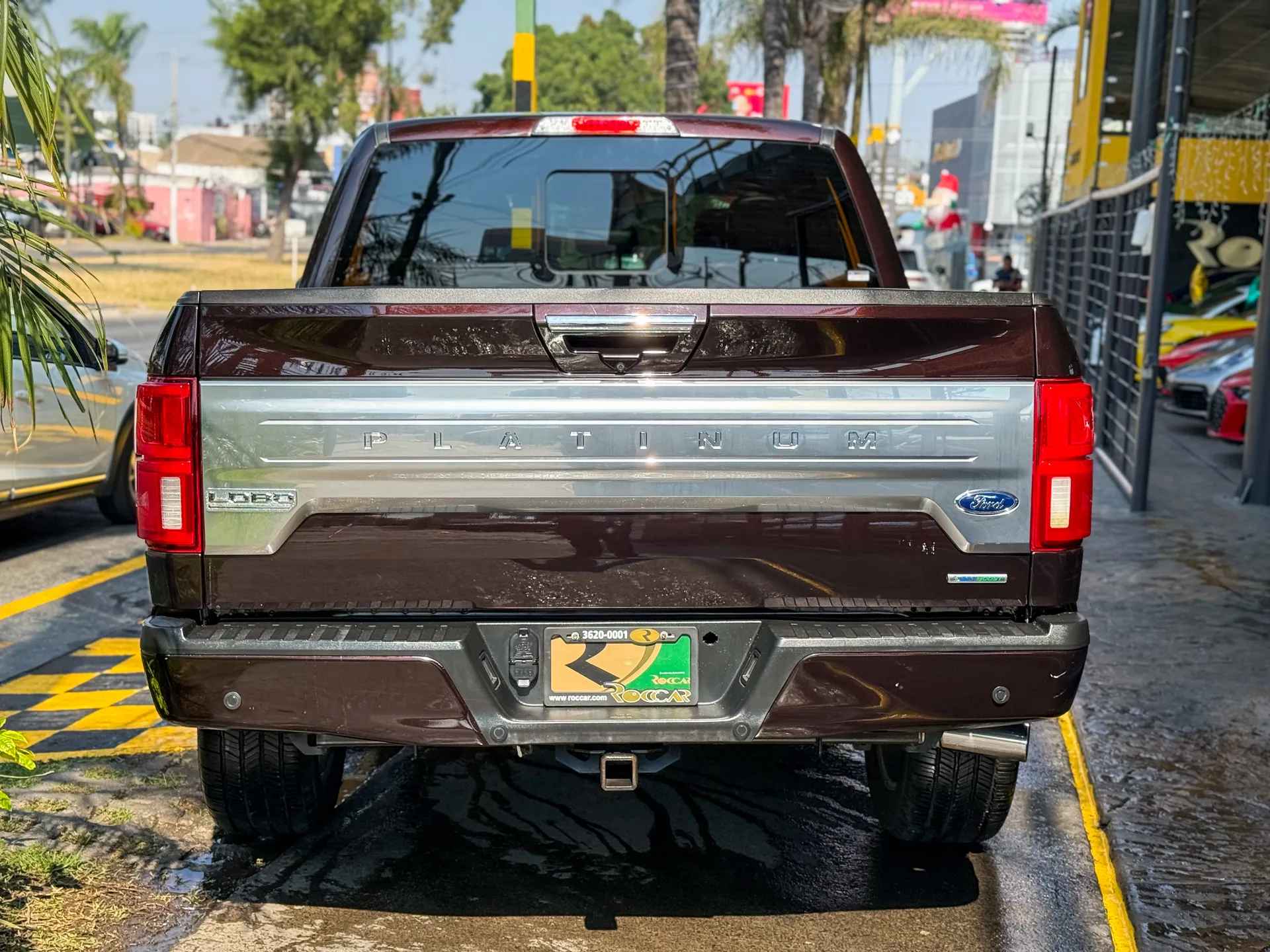 Car image 8
