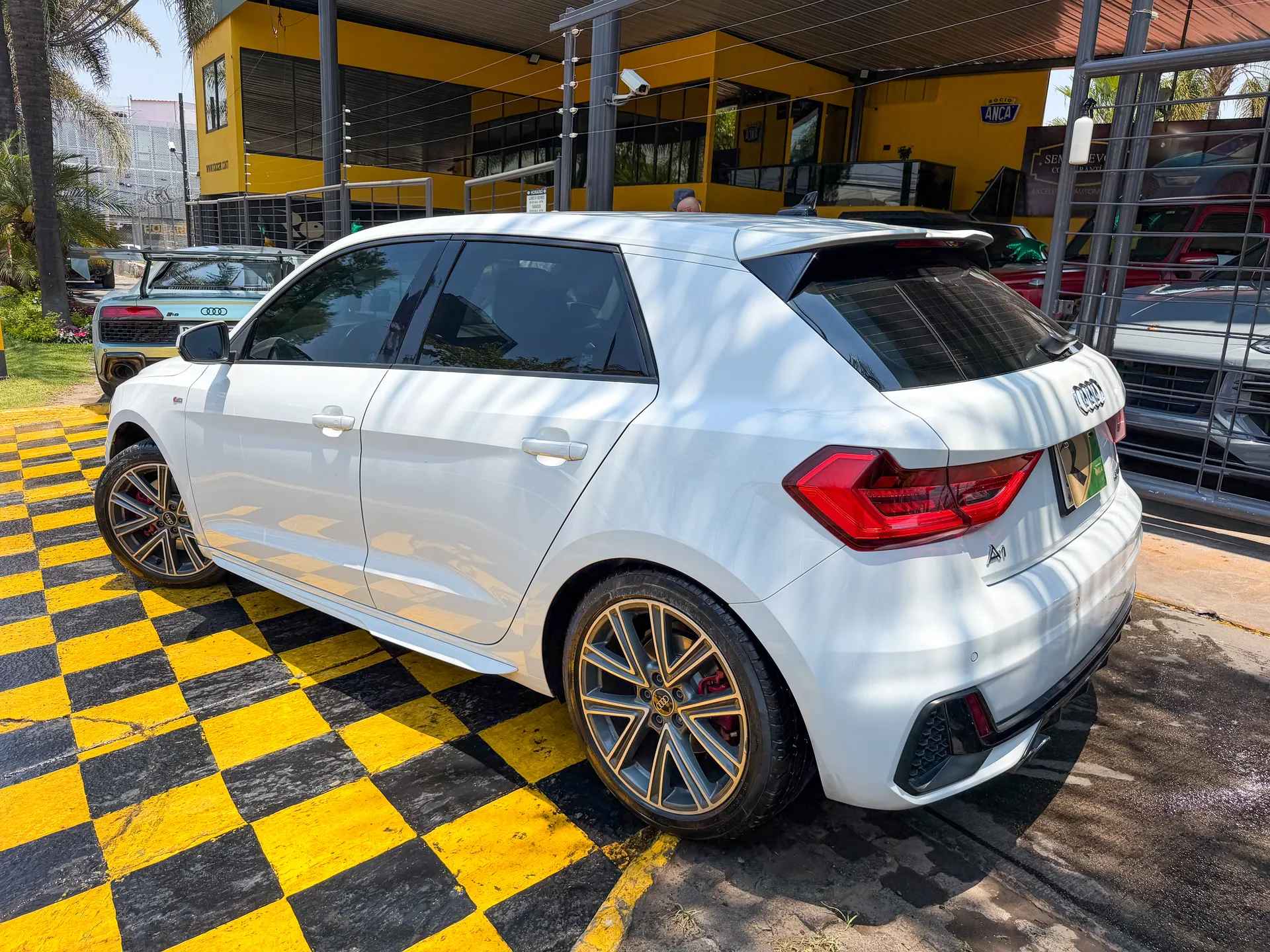Car image 6