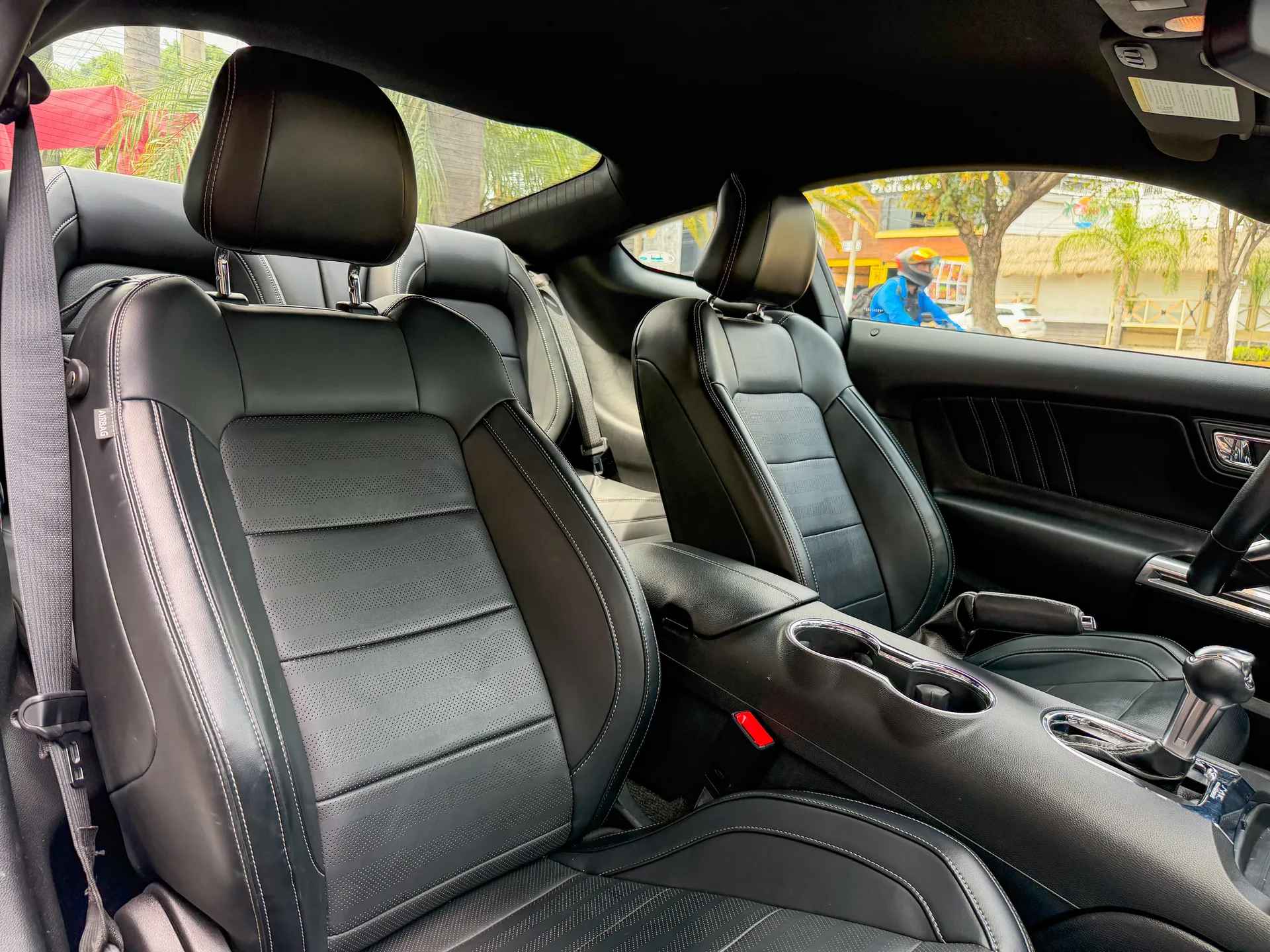 Car image 21