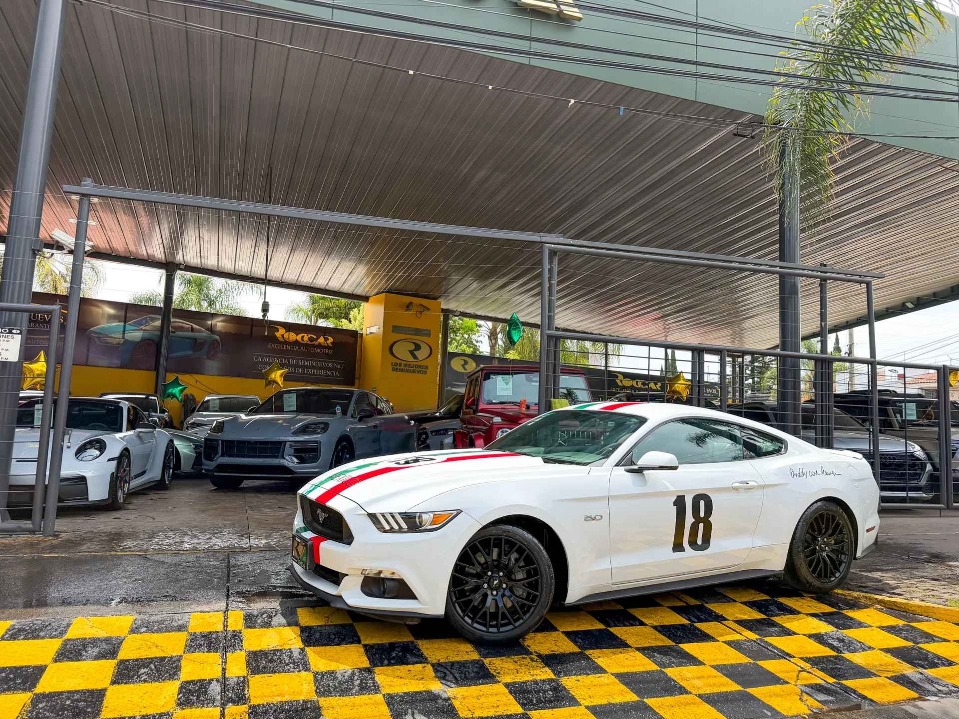 Car image 1