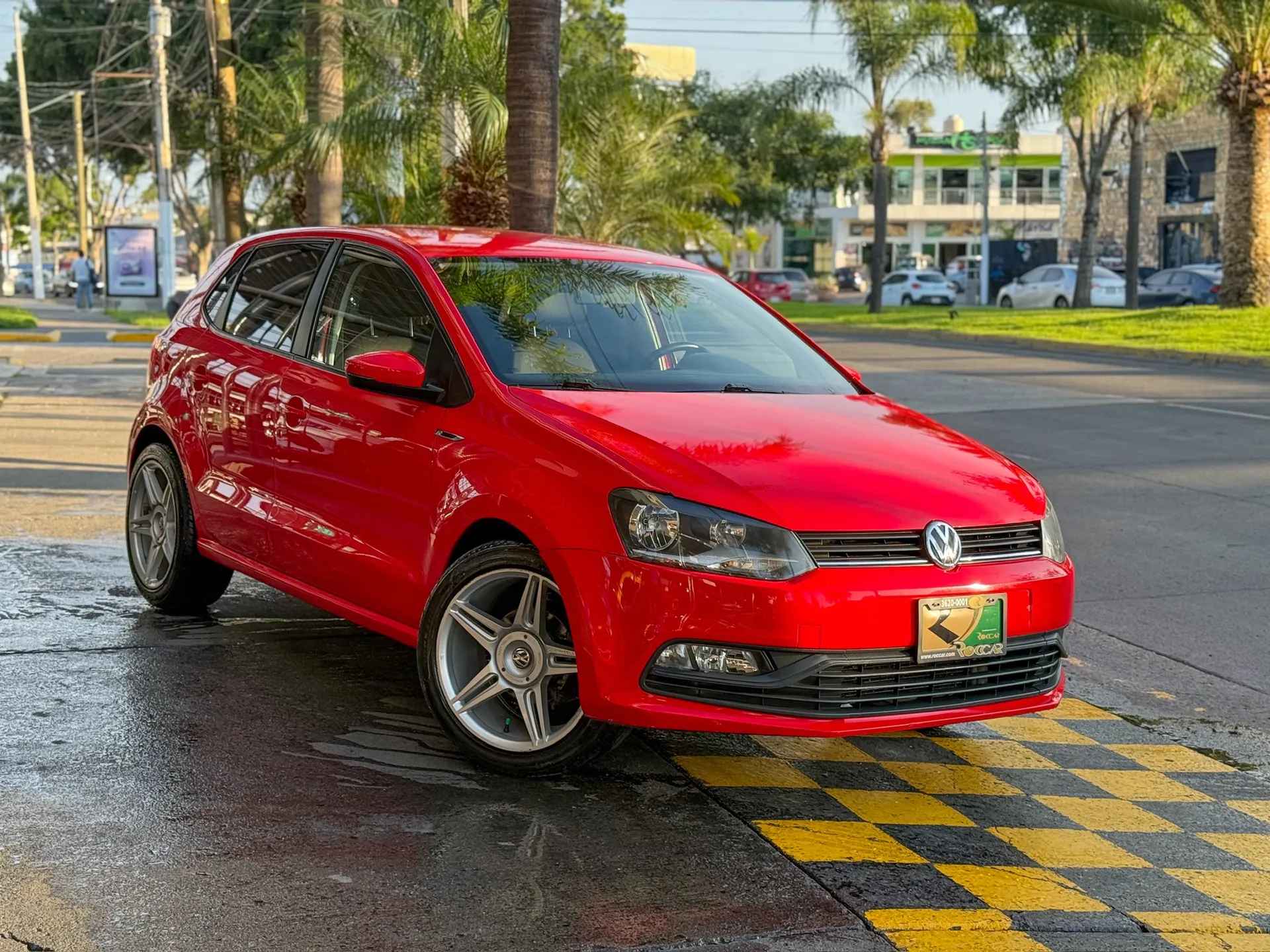 Car image 5