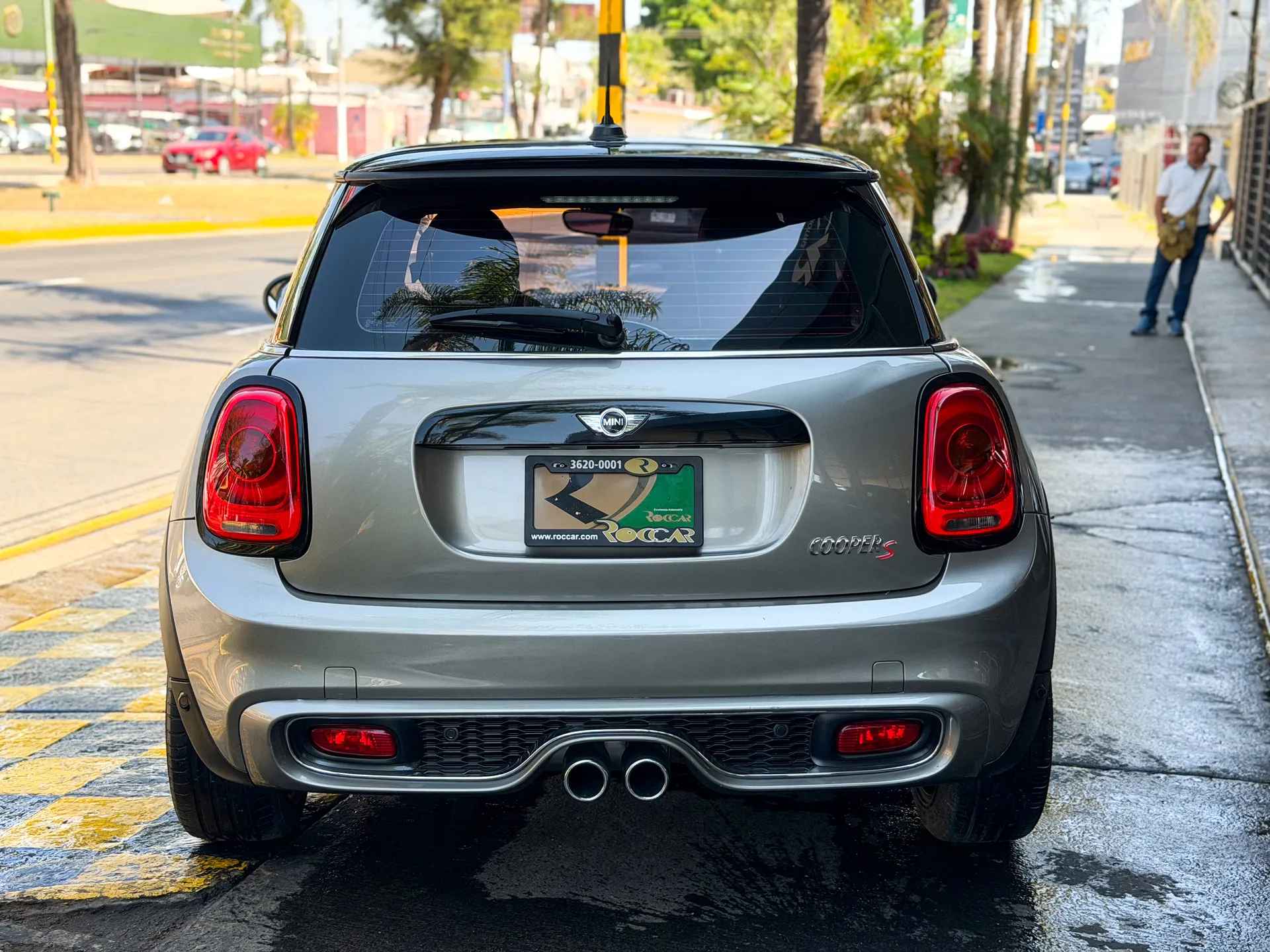 Car image 8