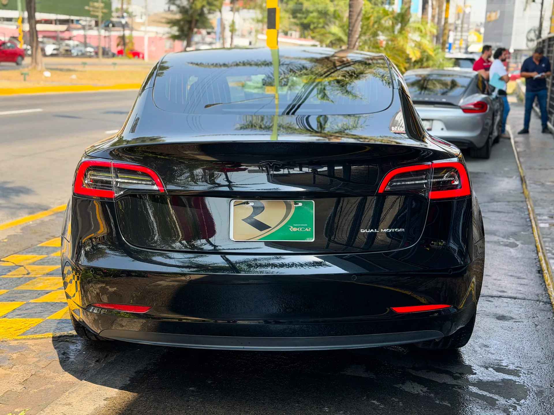 Car image 8