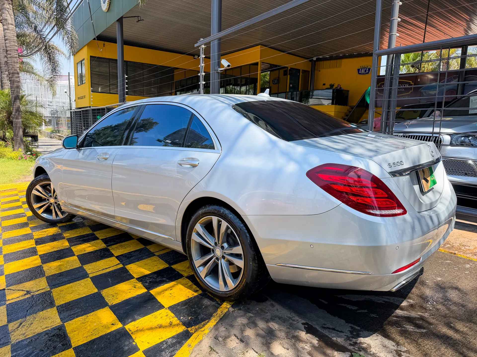 Car image 6