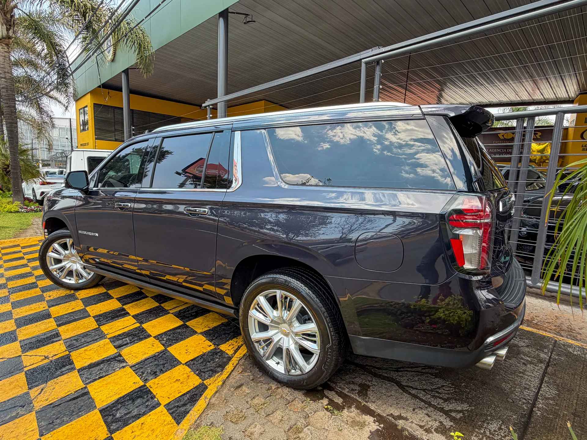 Car image 6