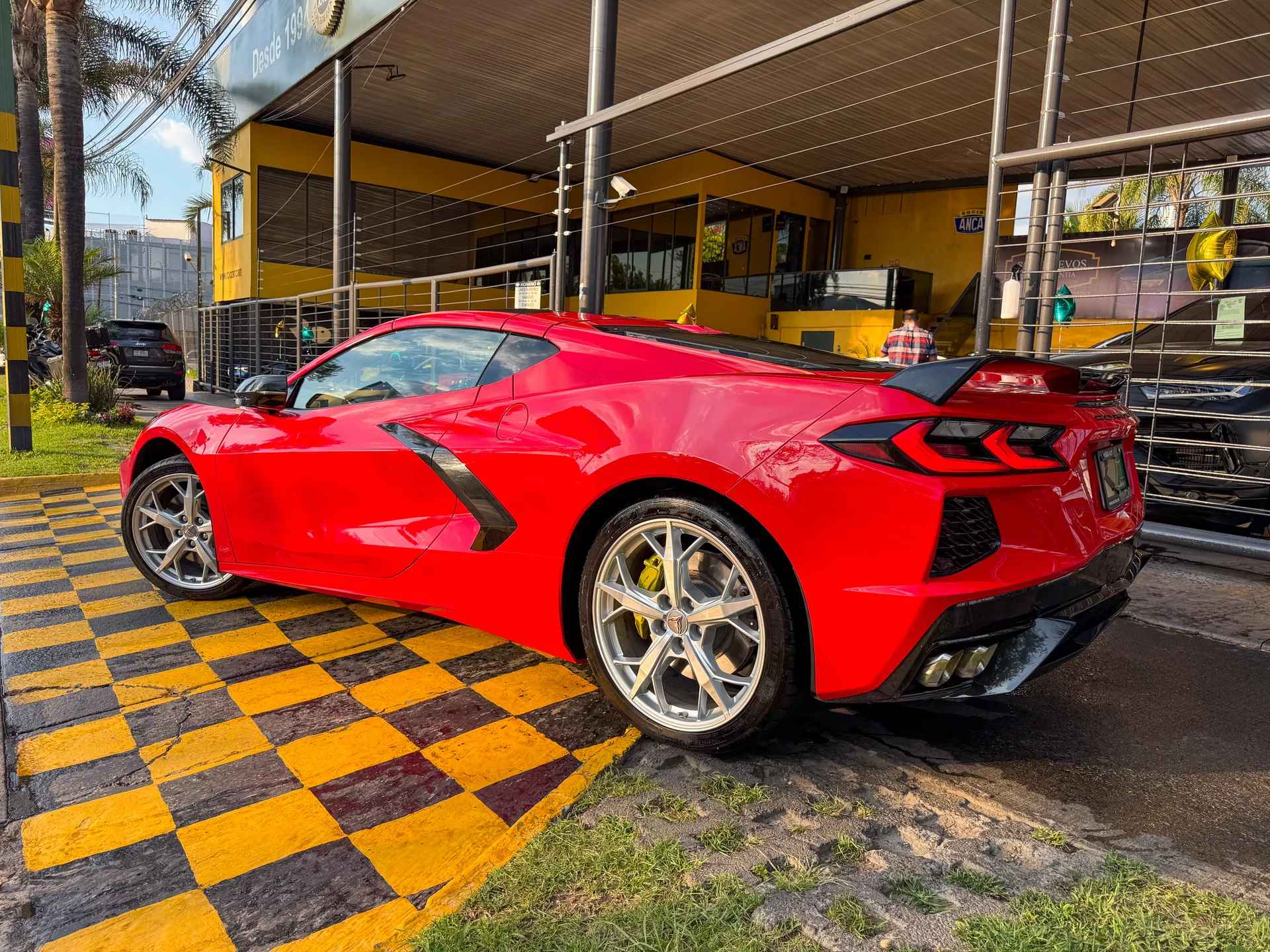 Car image 13