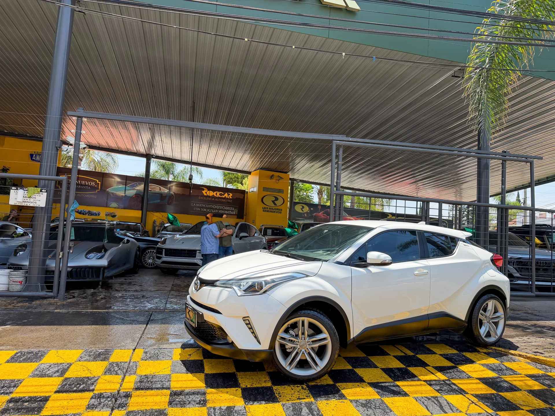 Car image 1