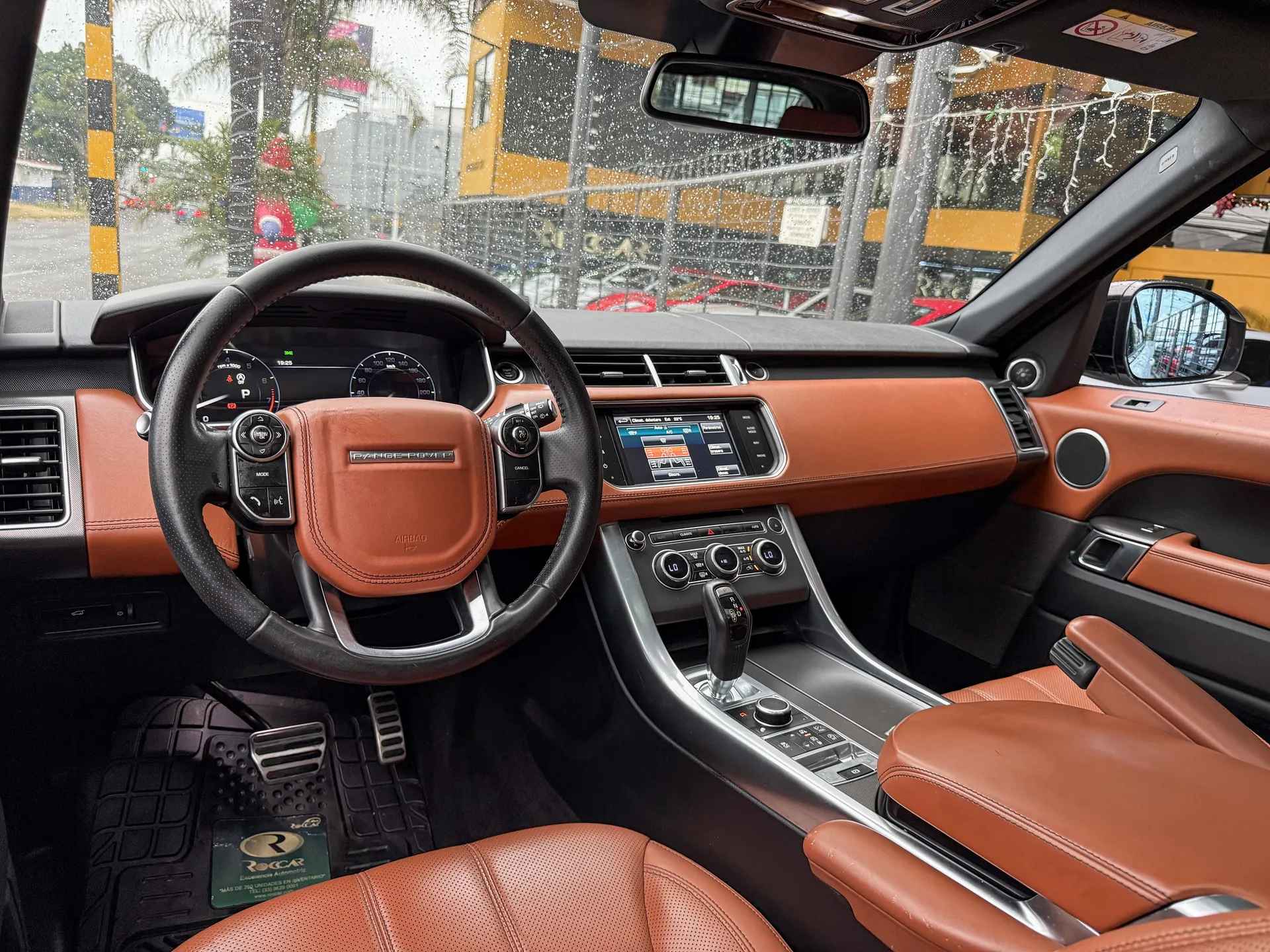 Car image 9