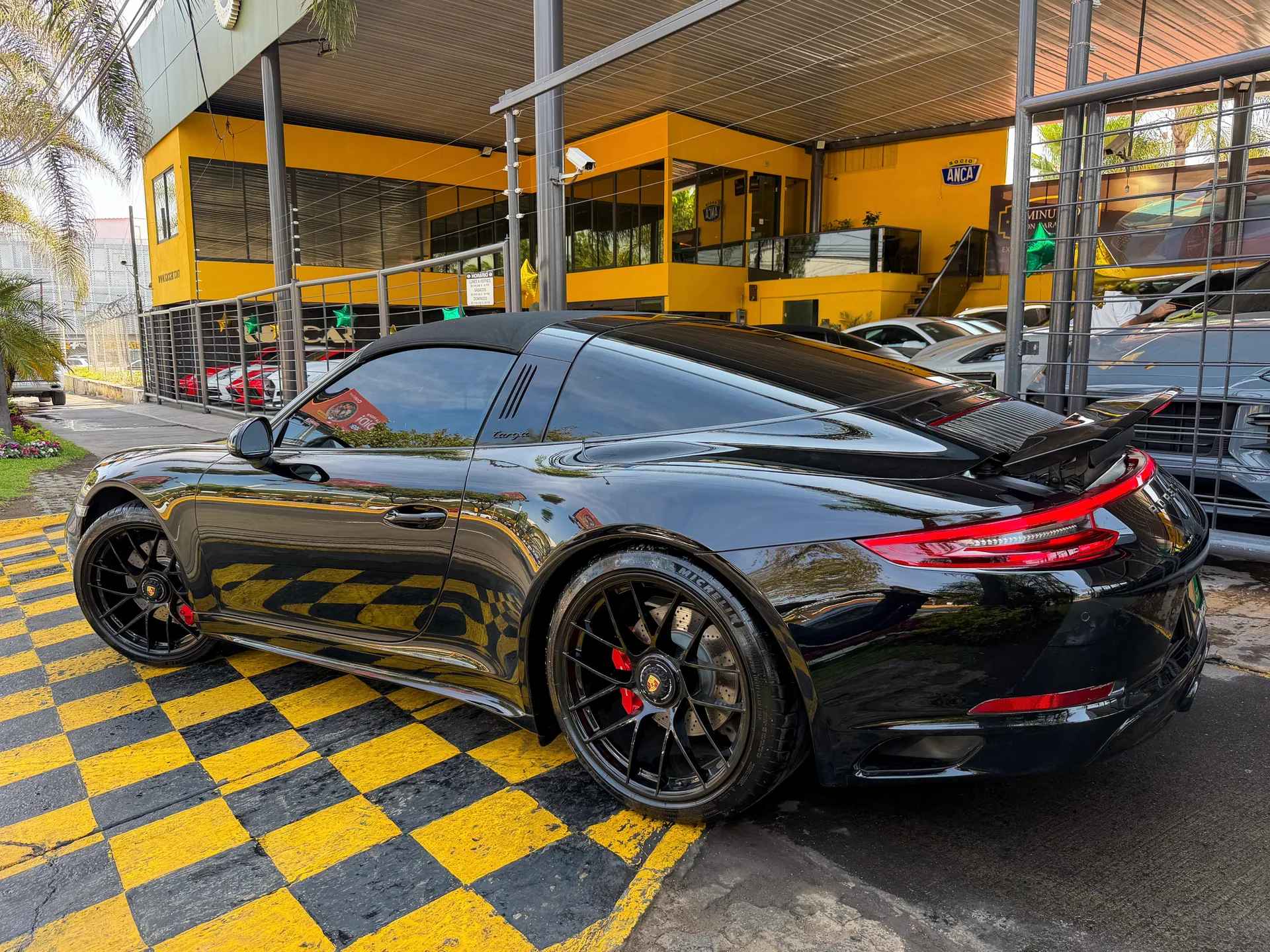 Car image 8