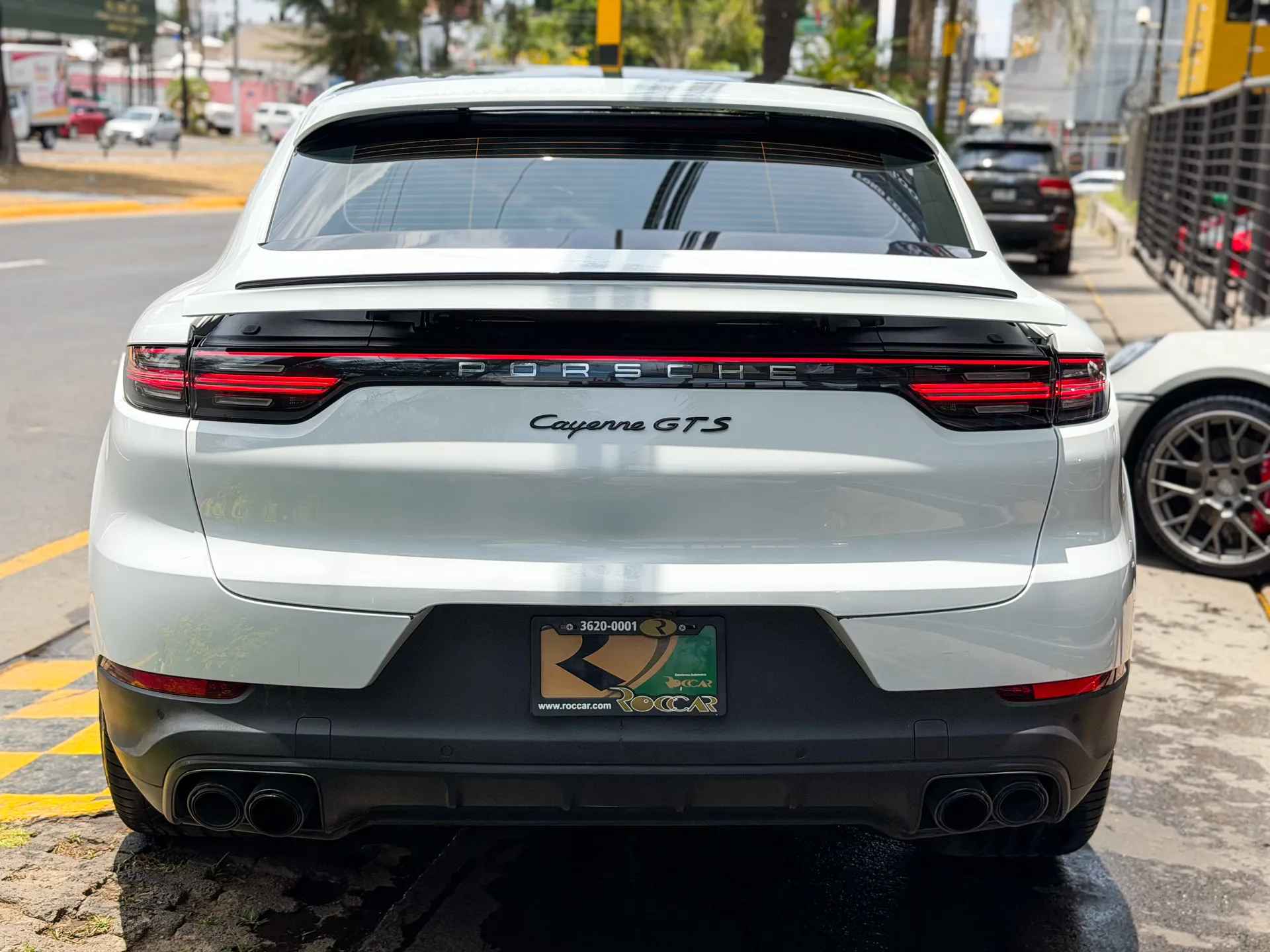 Car image 8