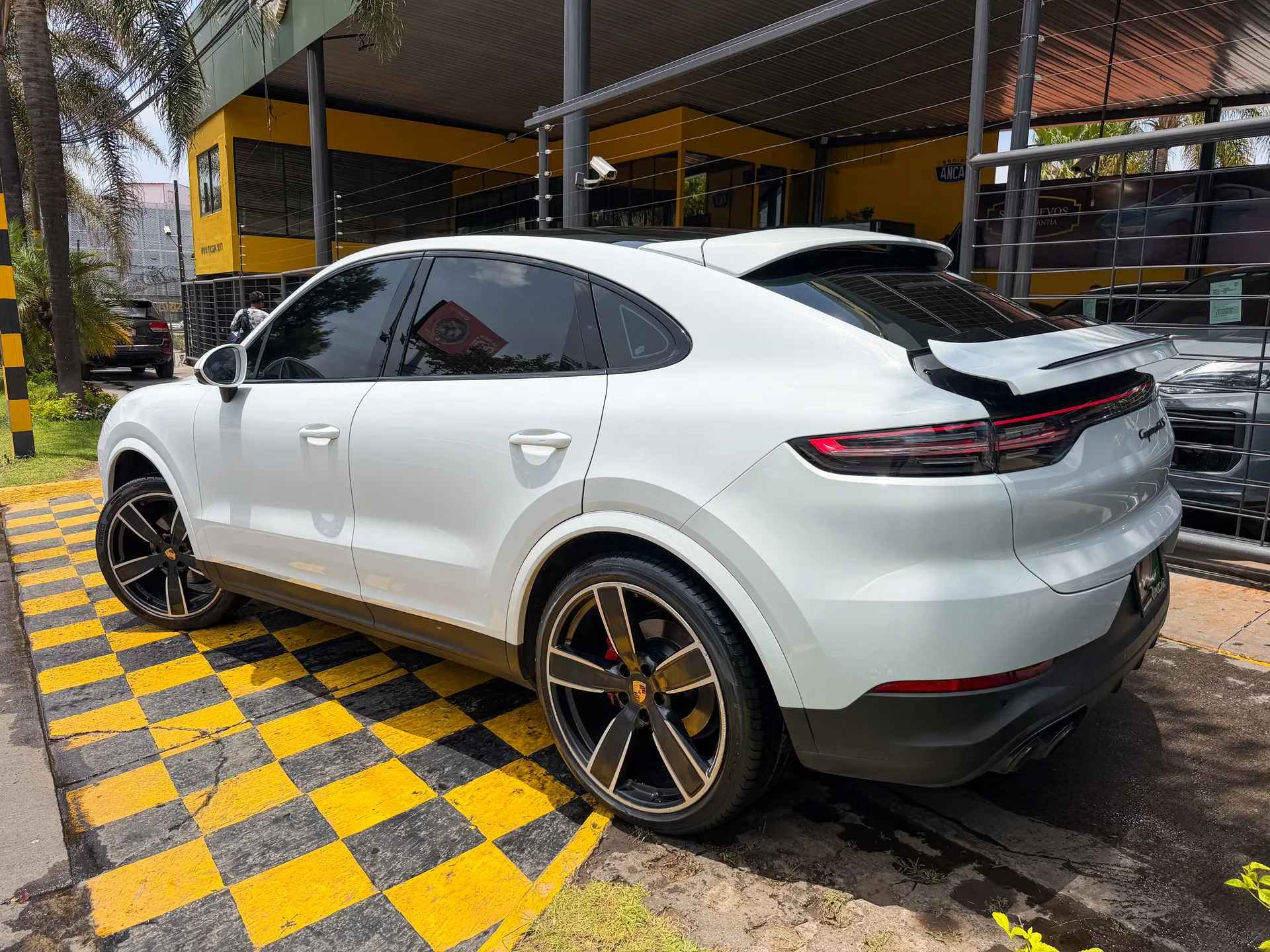 Car image 6