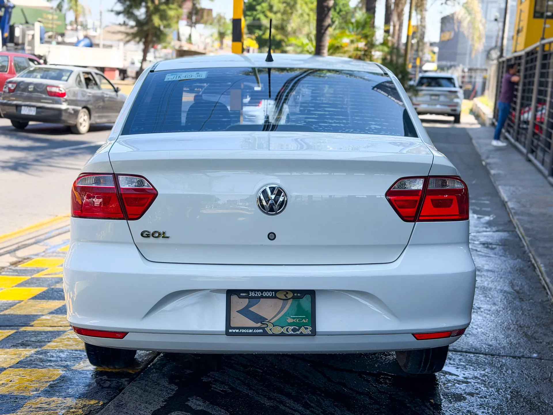 Car image 8