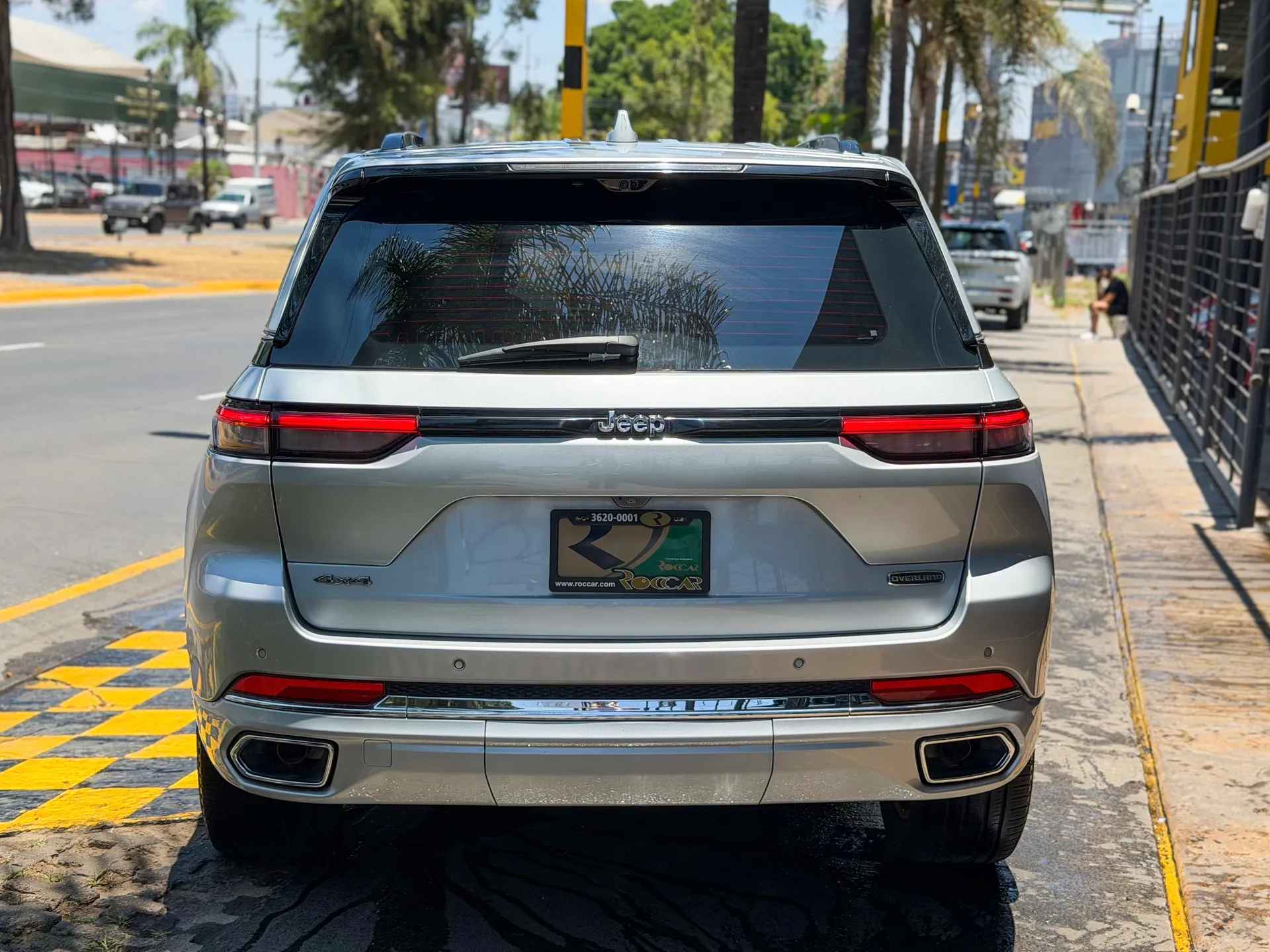 Car image 8