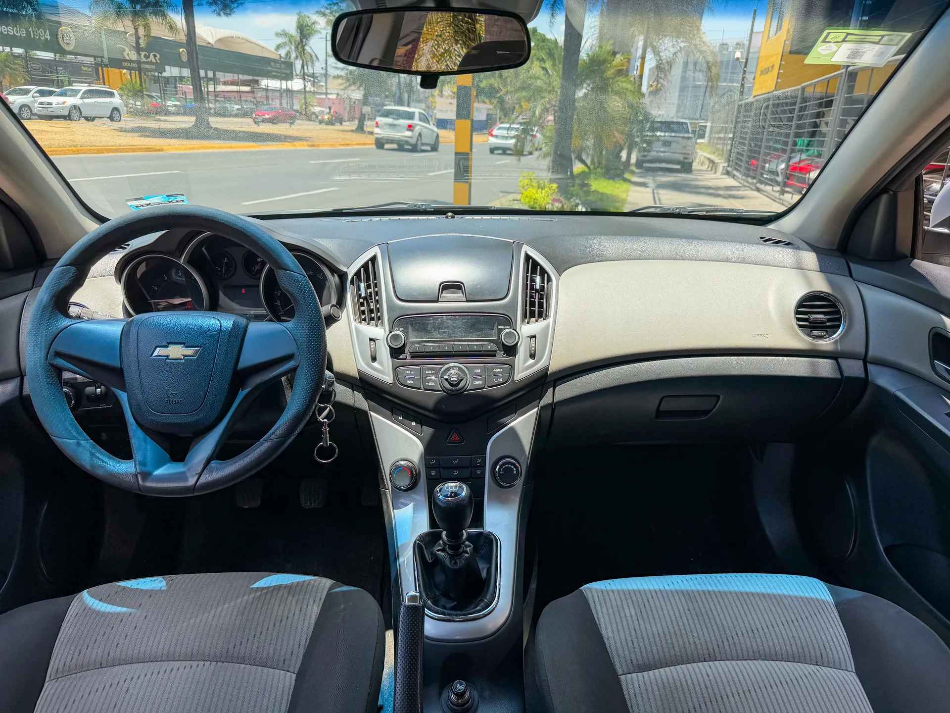 Car image 9