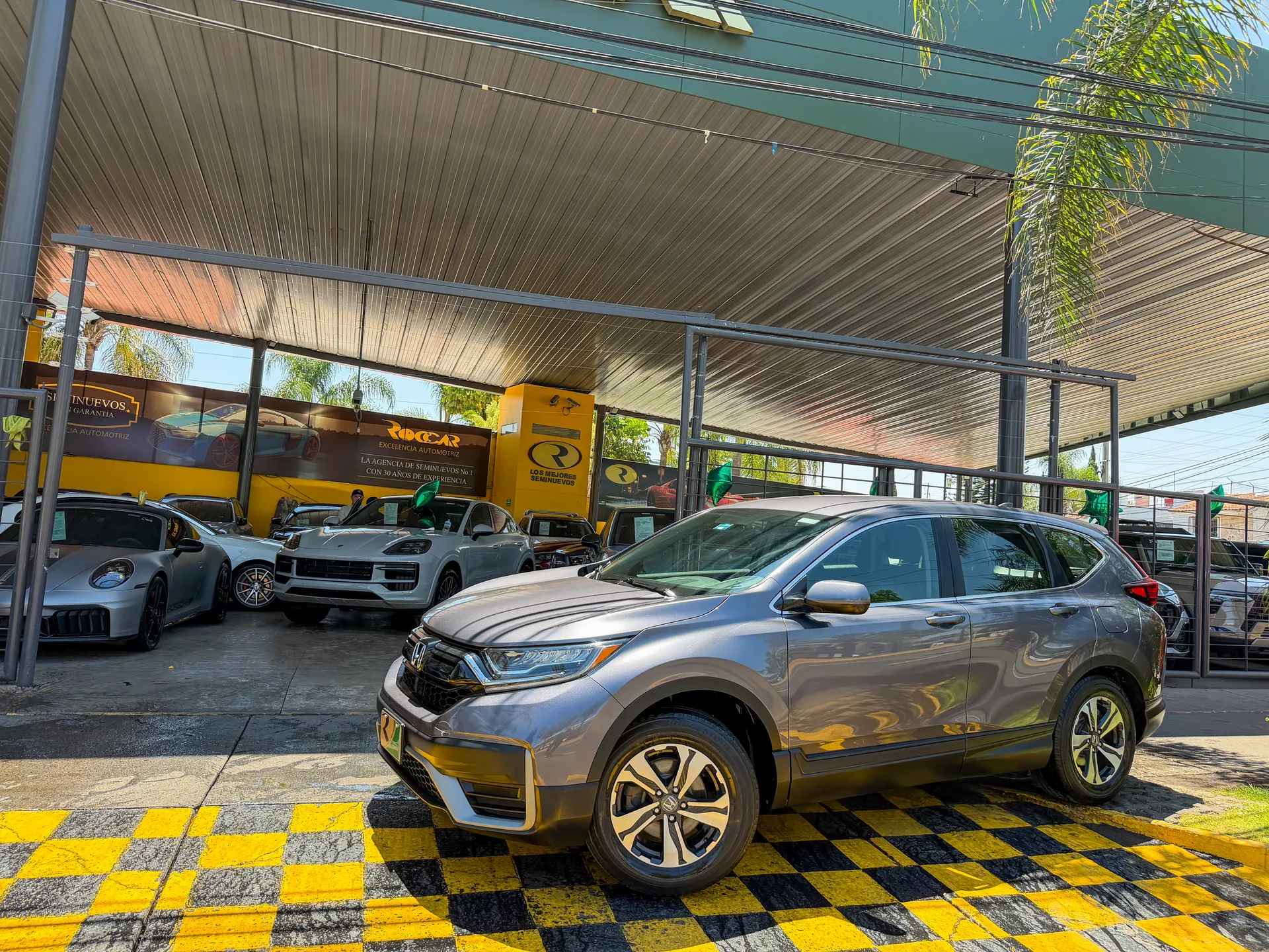 Car image 1