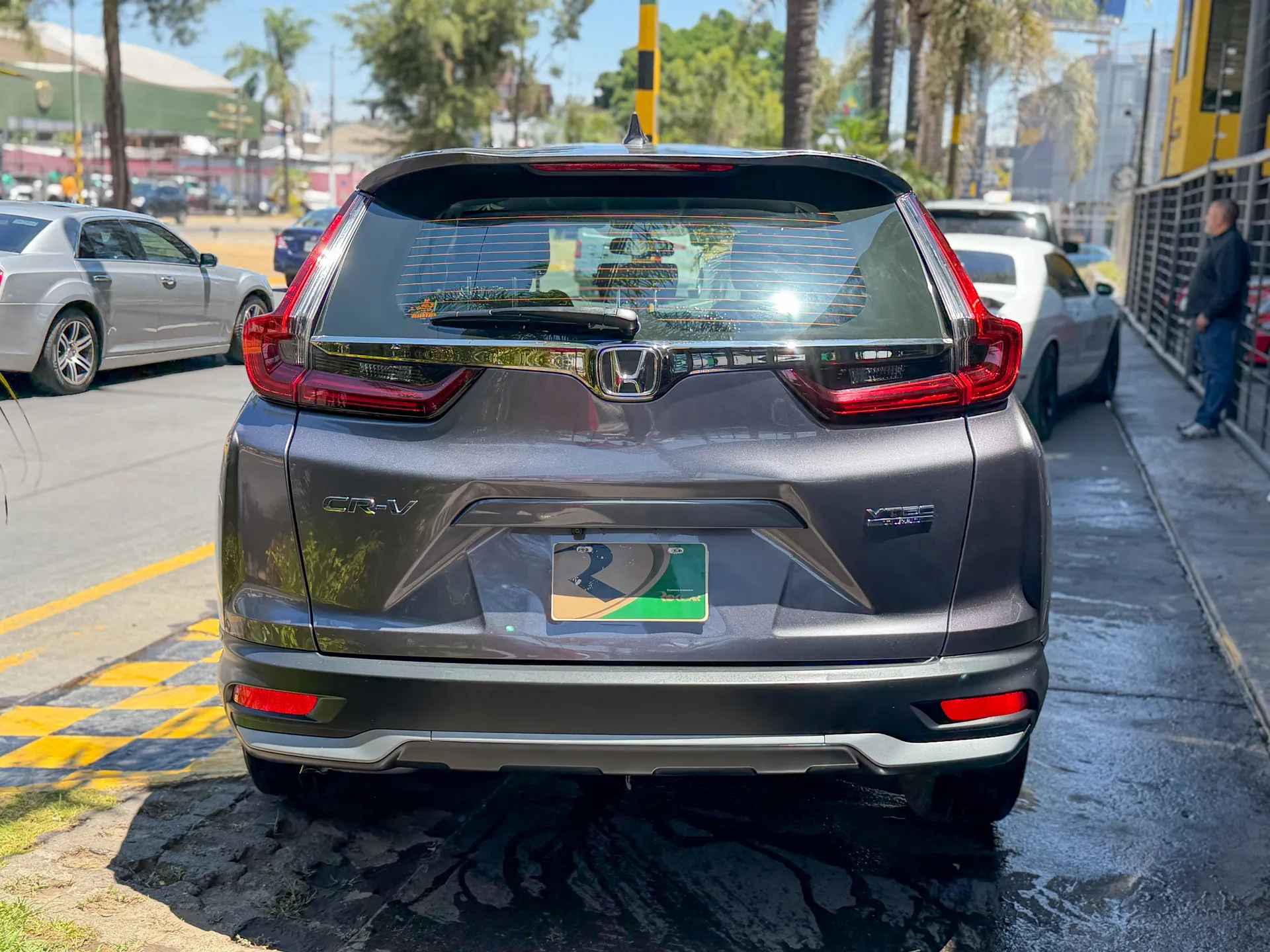 Car image 8
