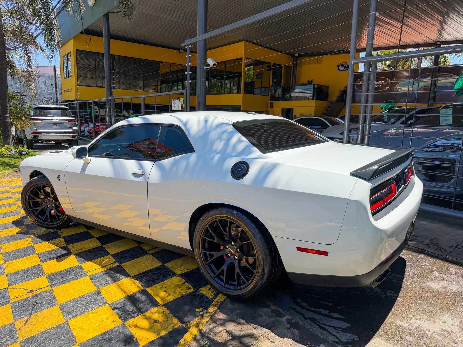 Car image 7