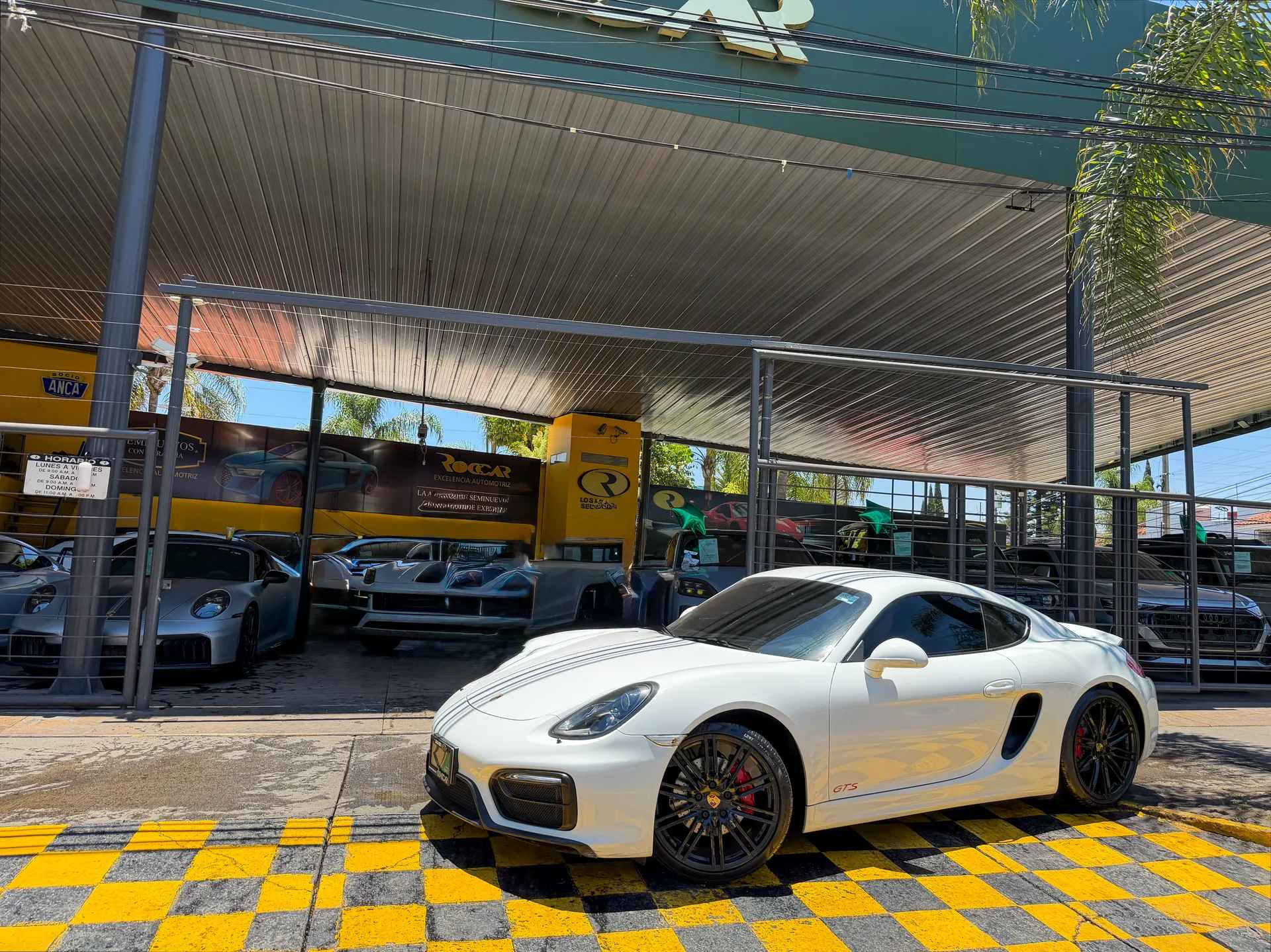 Car image 1