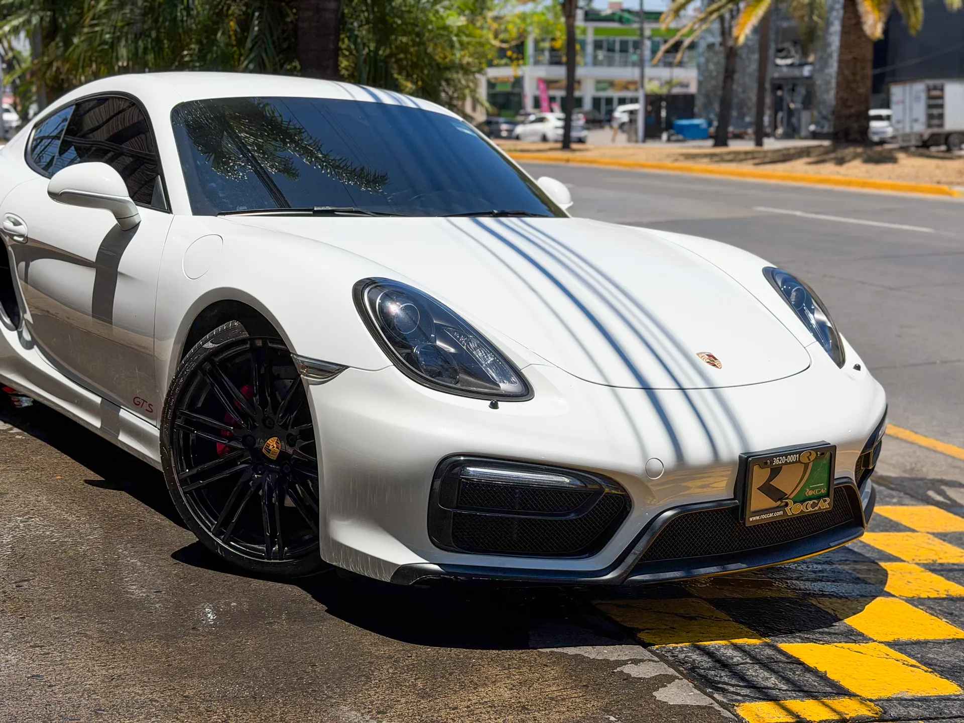 Car image 5