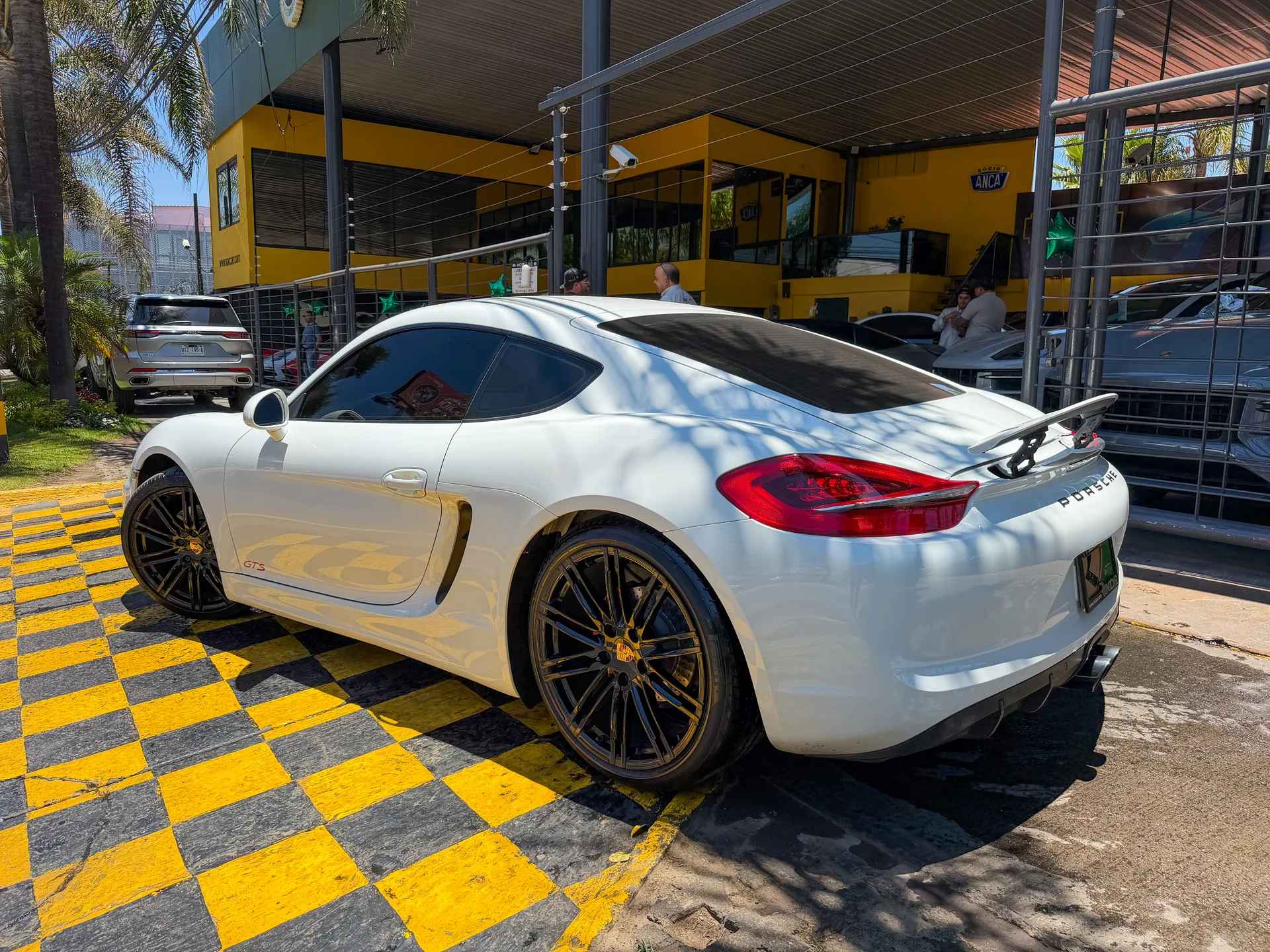 Car image 7