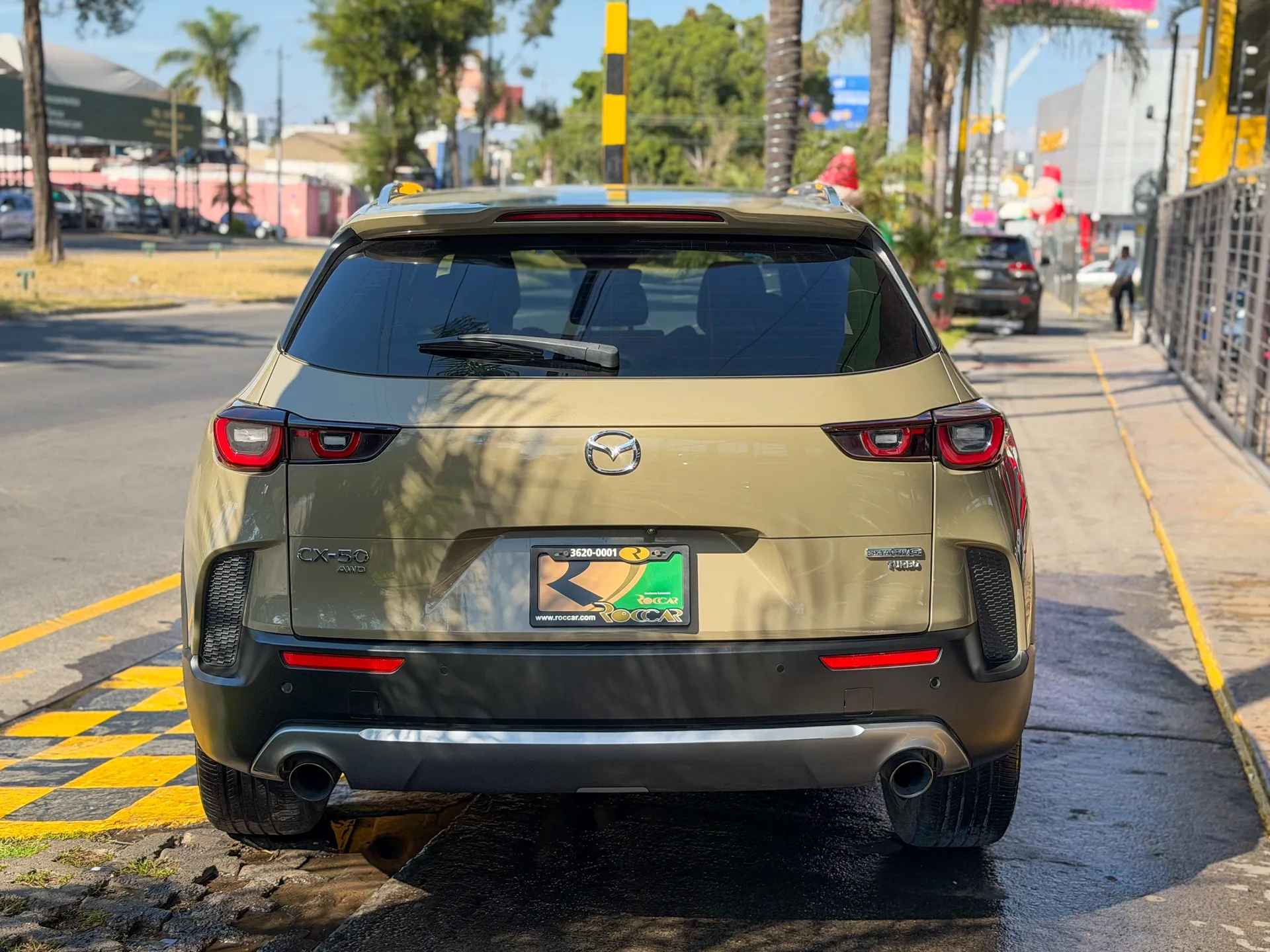 Car image 8