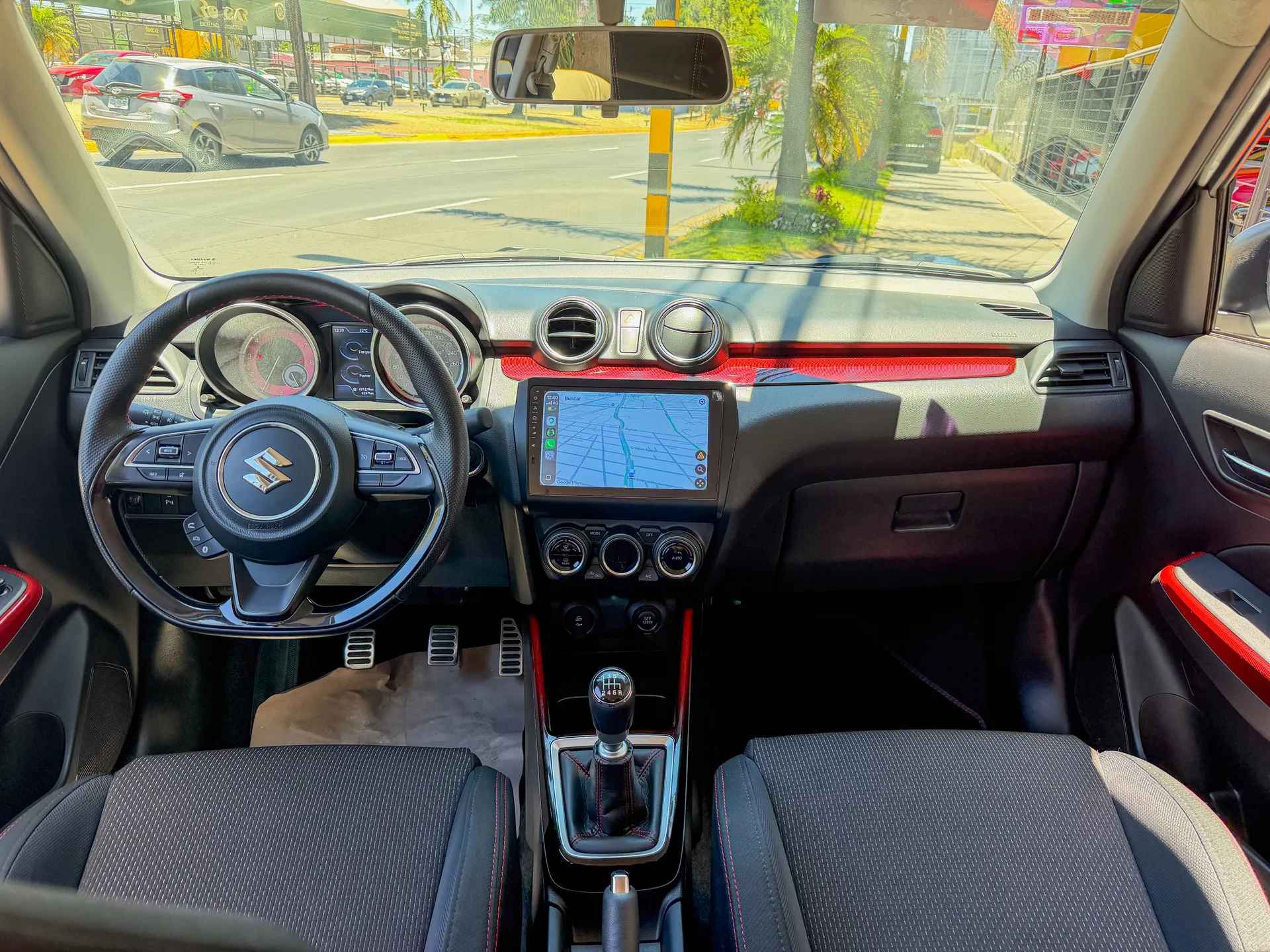 Car image 11