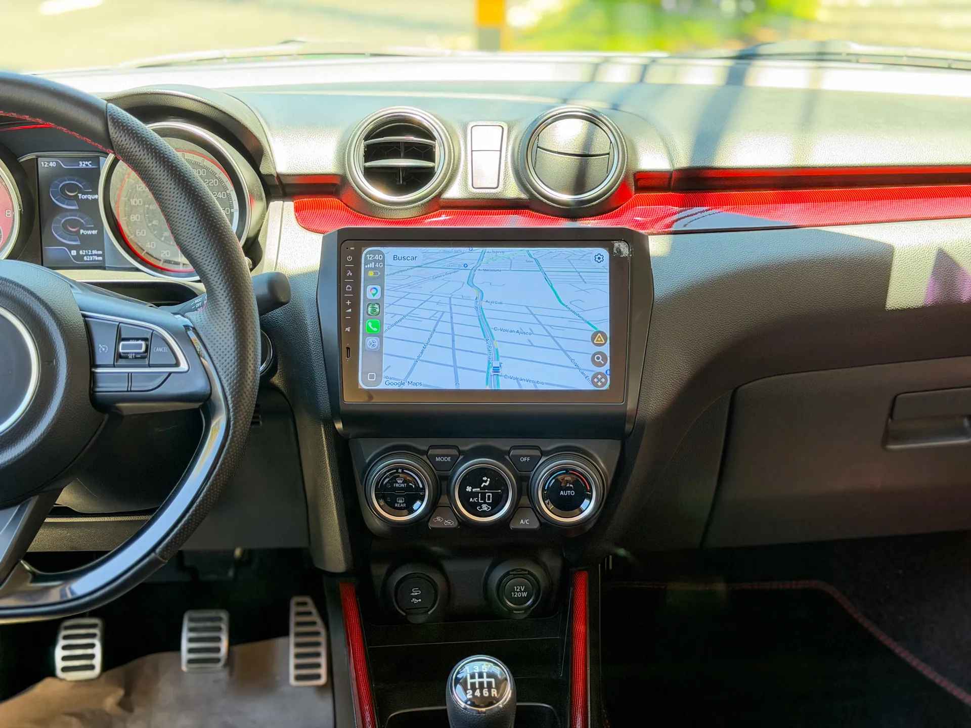 Car image 12