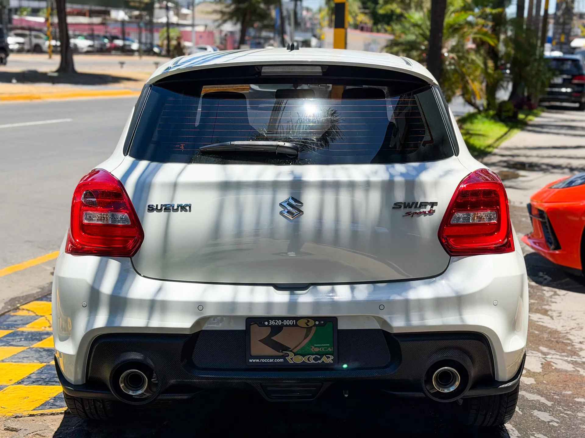 Car image 7