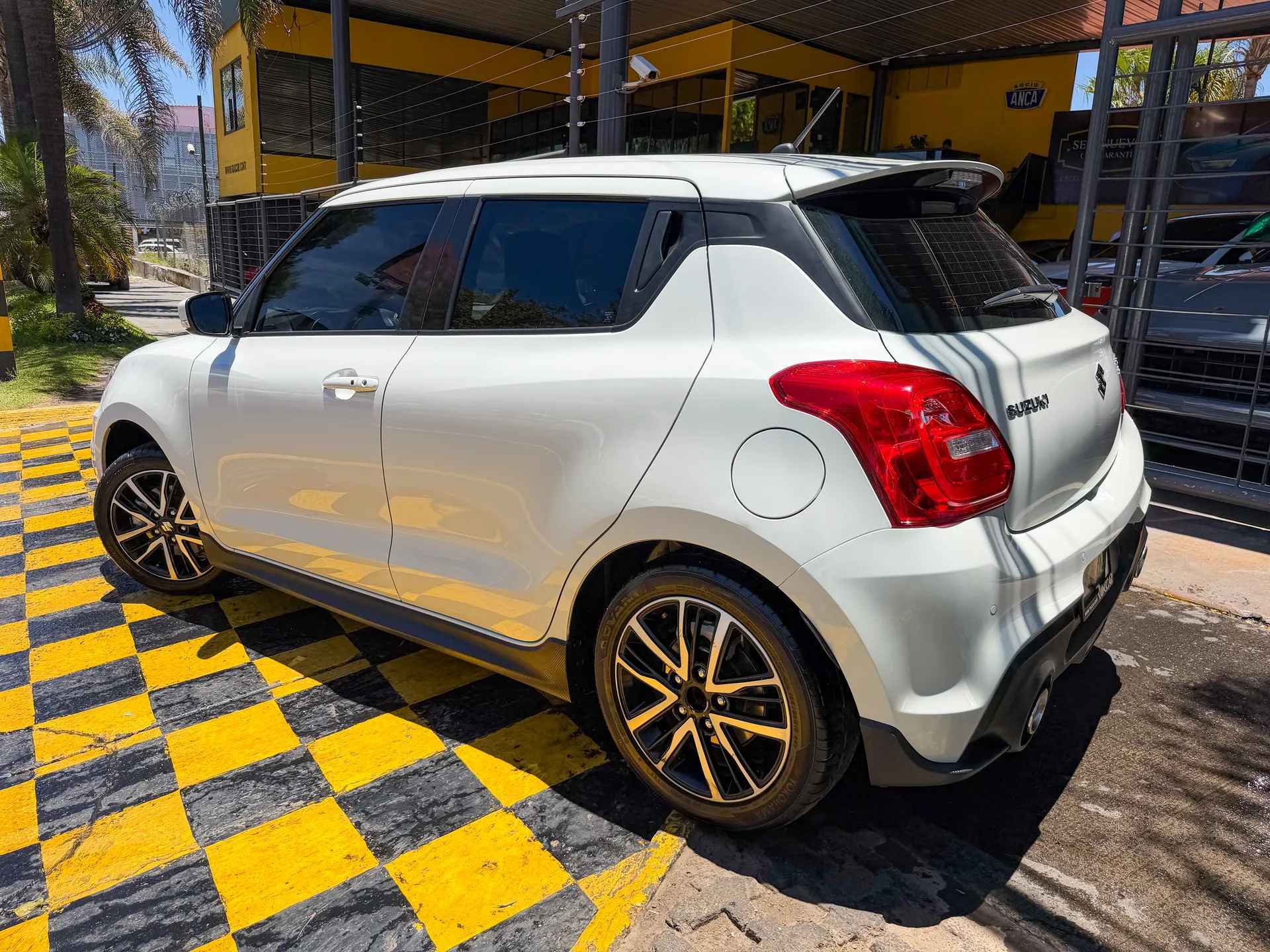 Car image 6