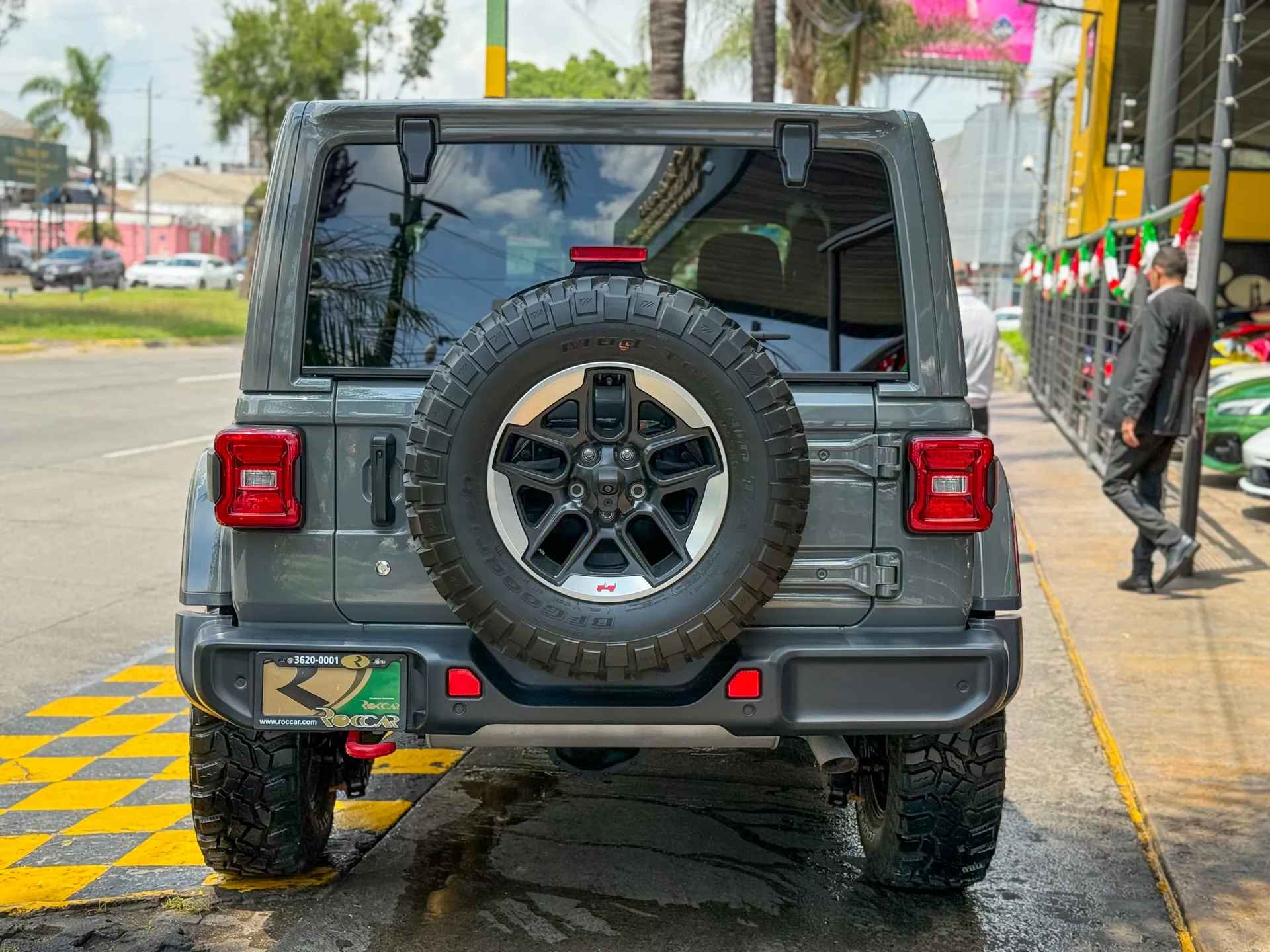 Car image 7