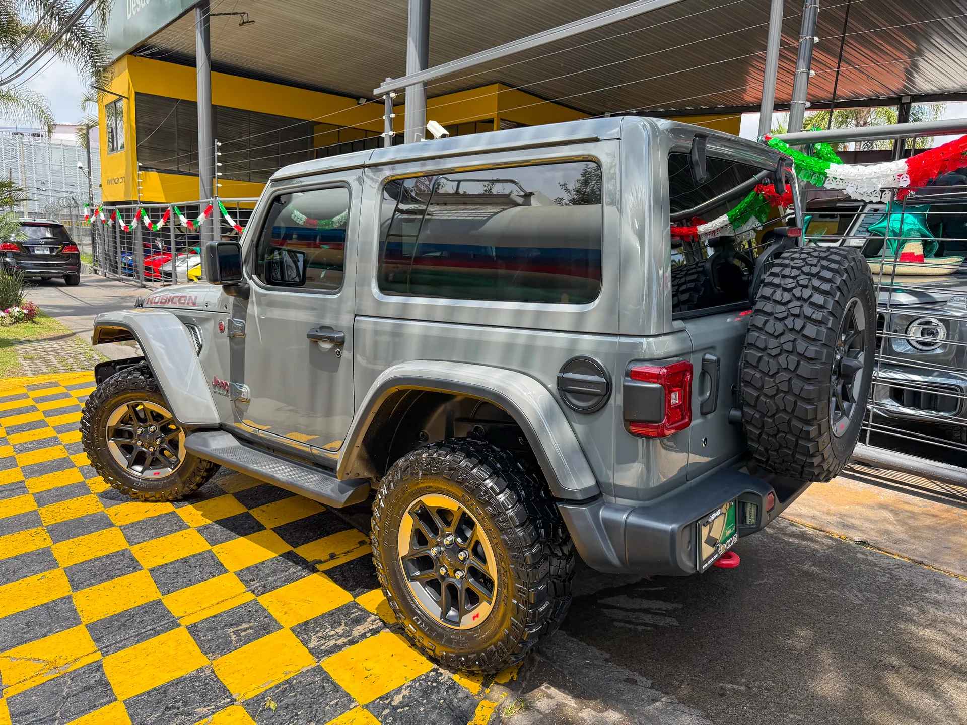 Car image 8