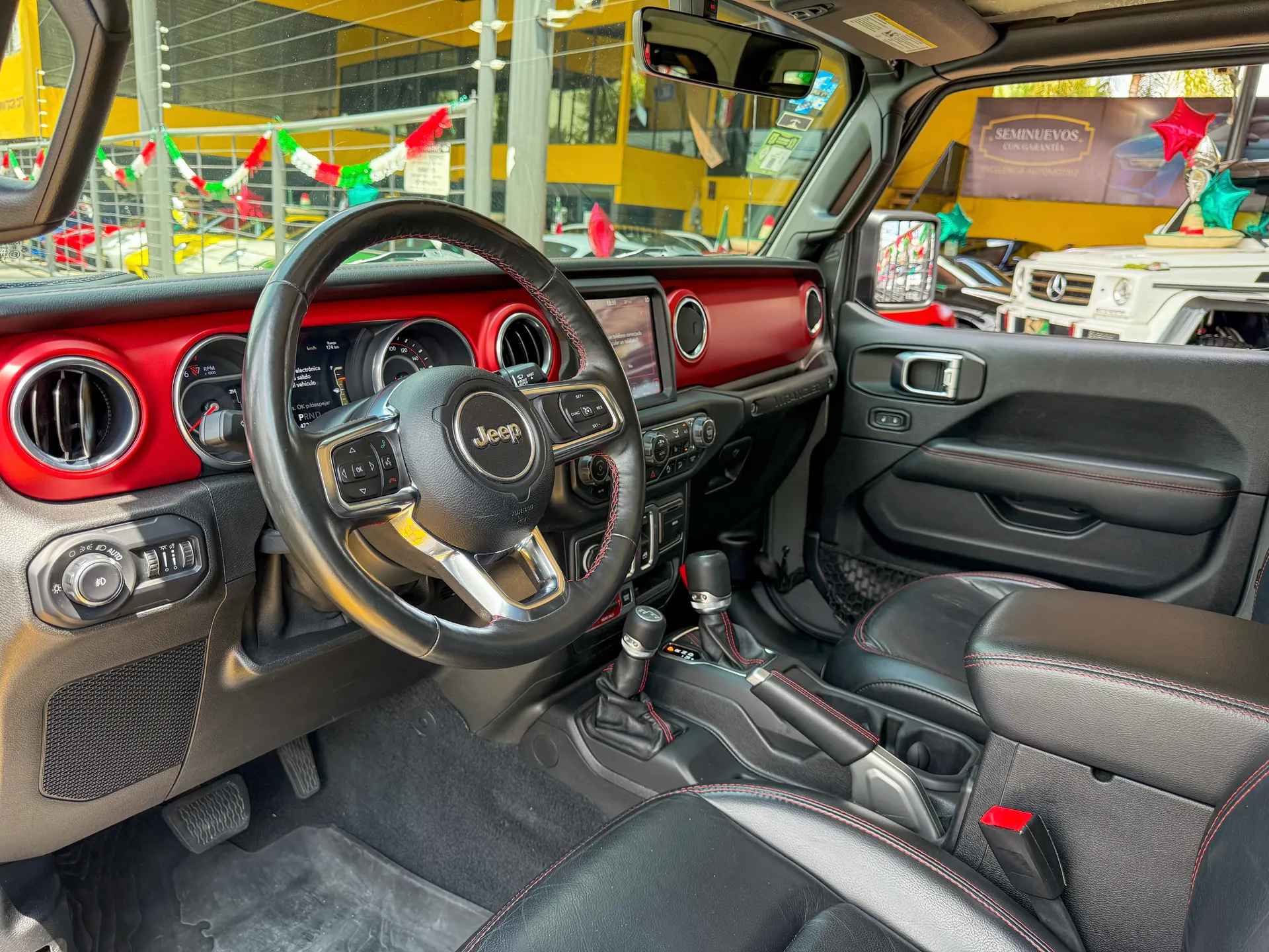 Car image 10