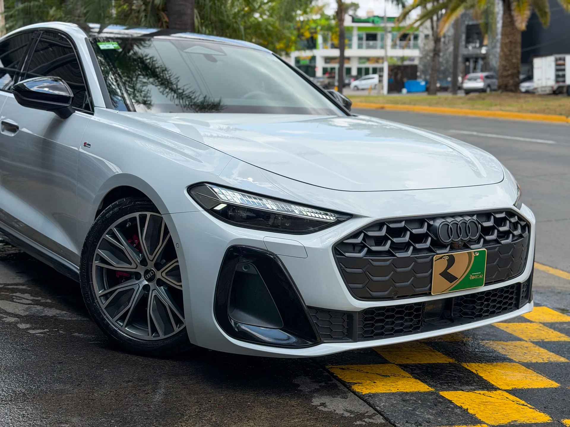 Car image 6