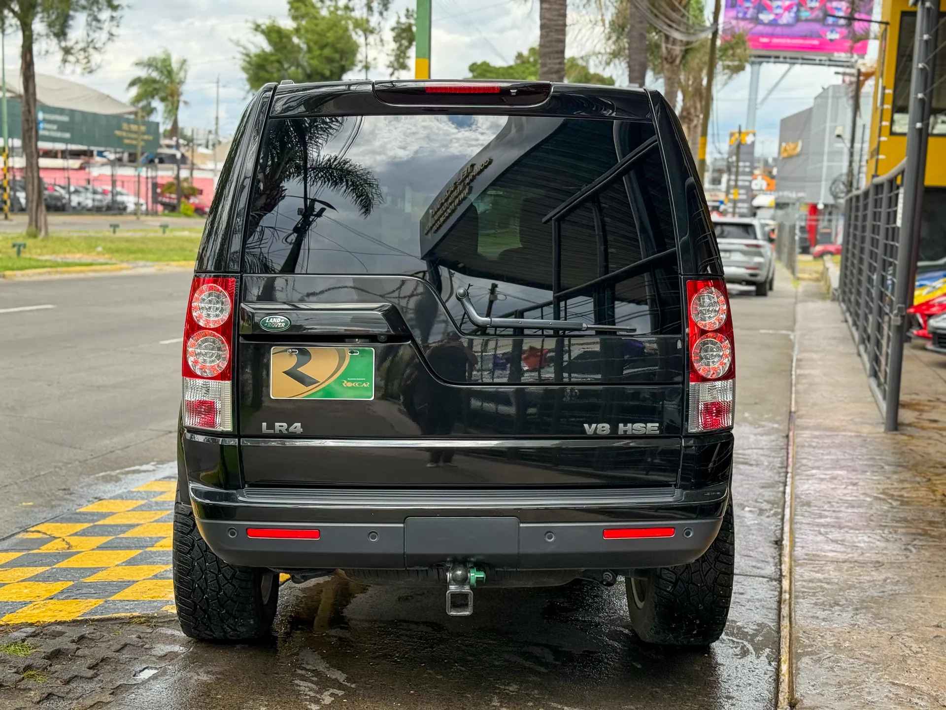 Car image 9