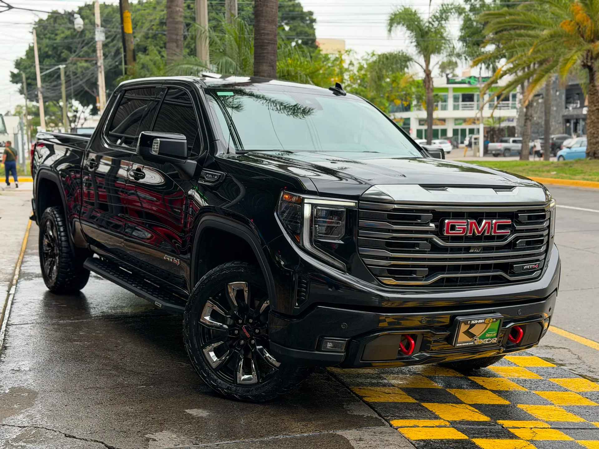 Car image 4