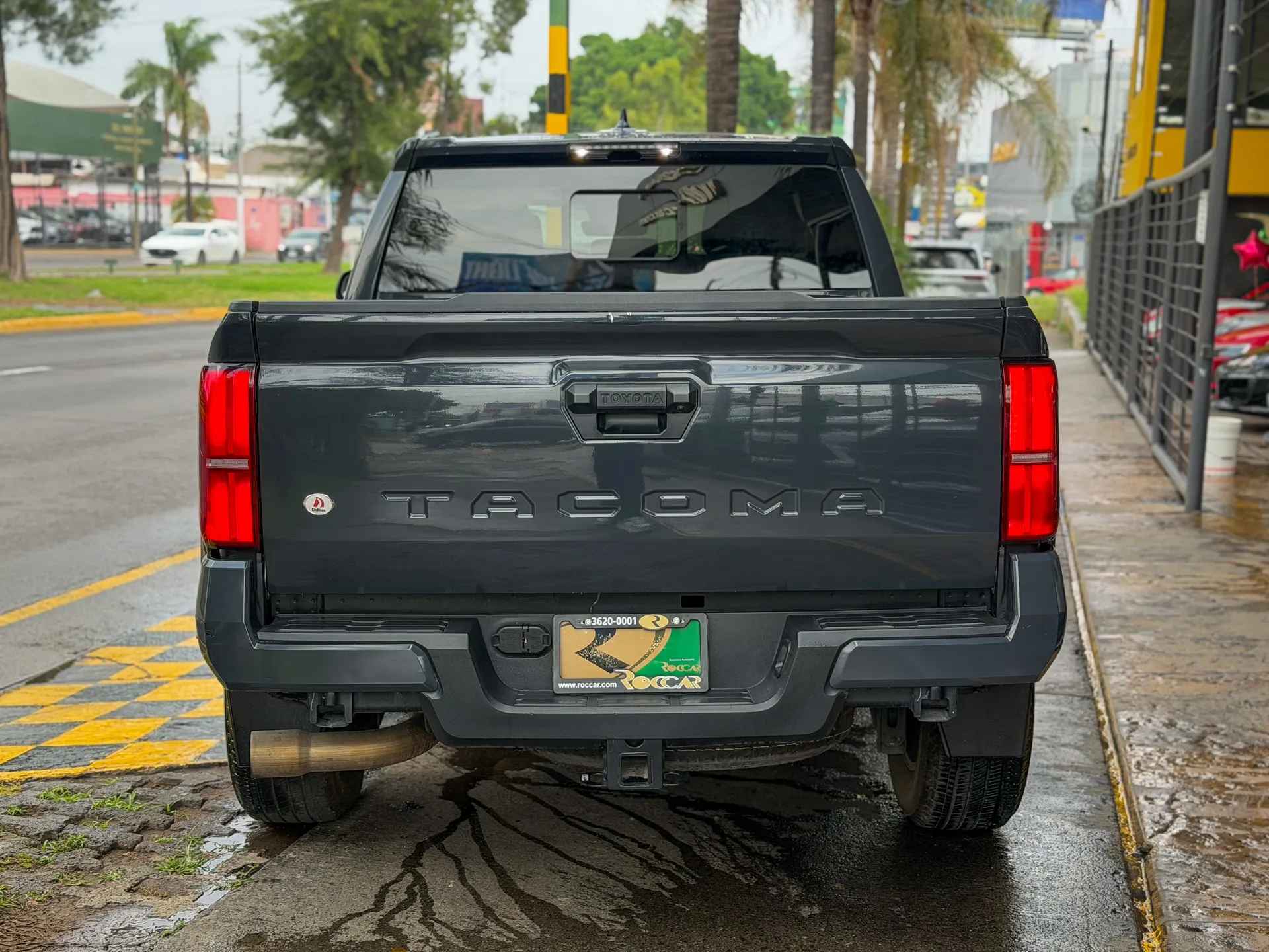 Car image 6
